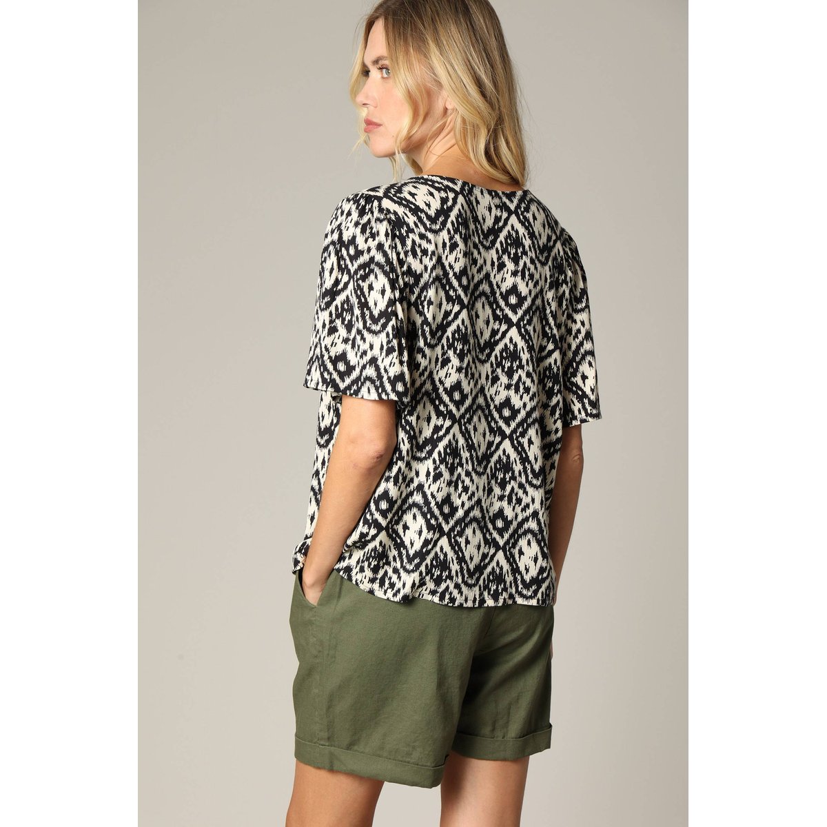Blouse femme ample col v avec boutons et manches papillon EHOMA black, DEELUXE