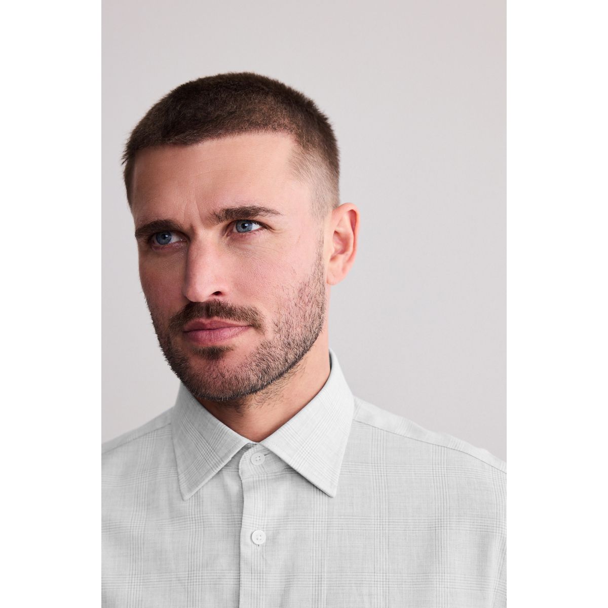 Chemise texturée haut de gamme Signature carreaux gris clair, NEXT