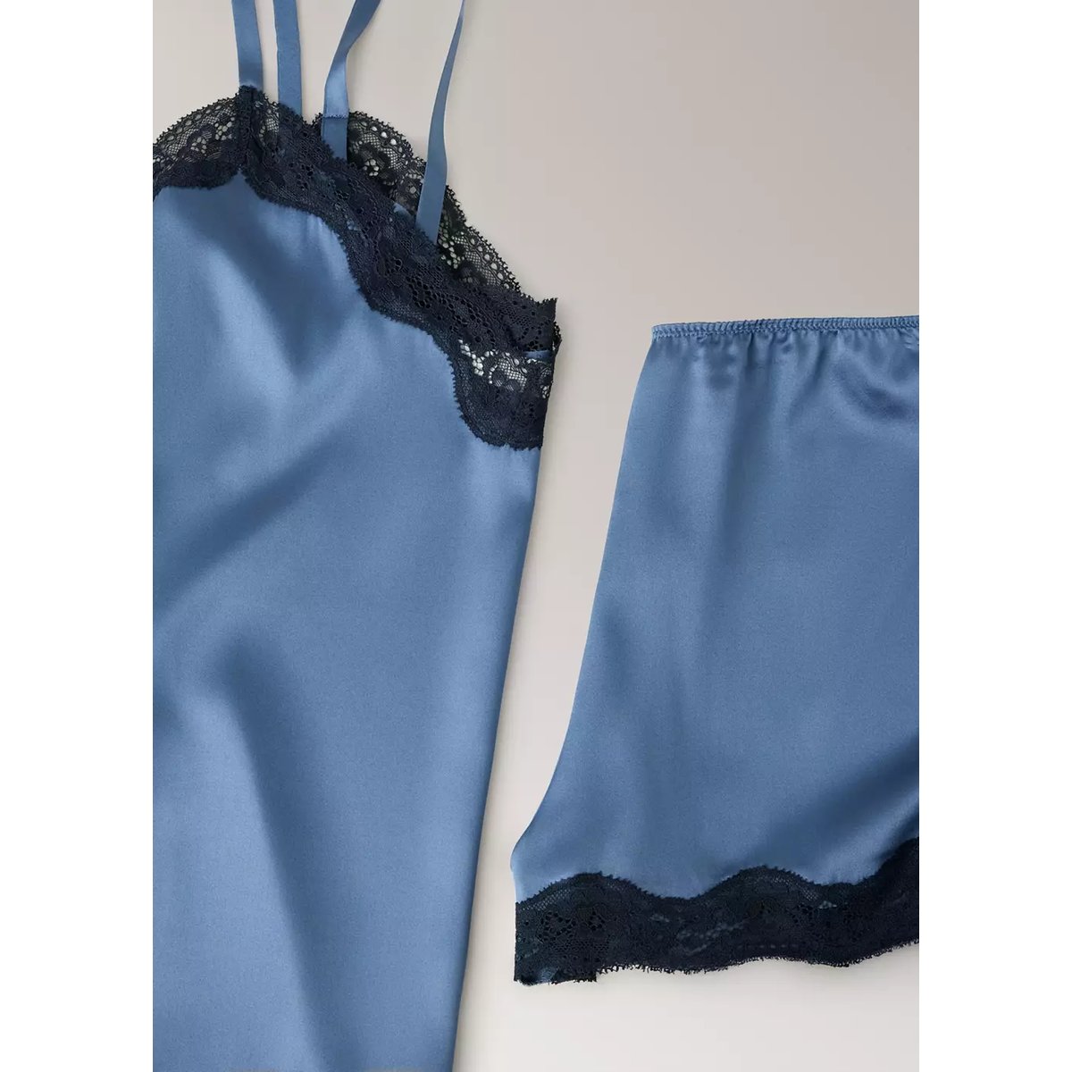 Haut en soie et dentelle contrastée bleu, MANGO