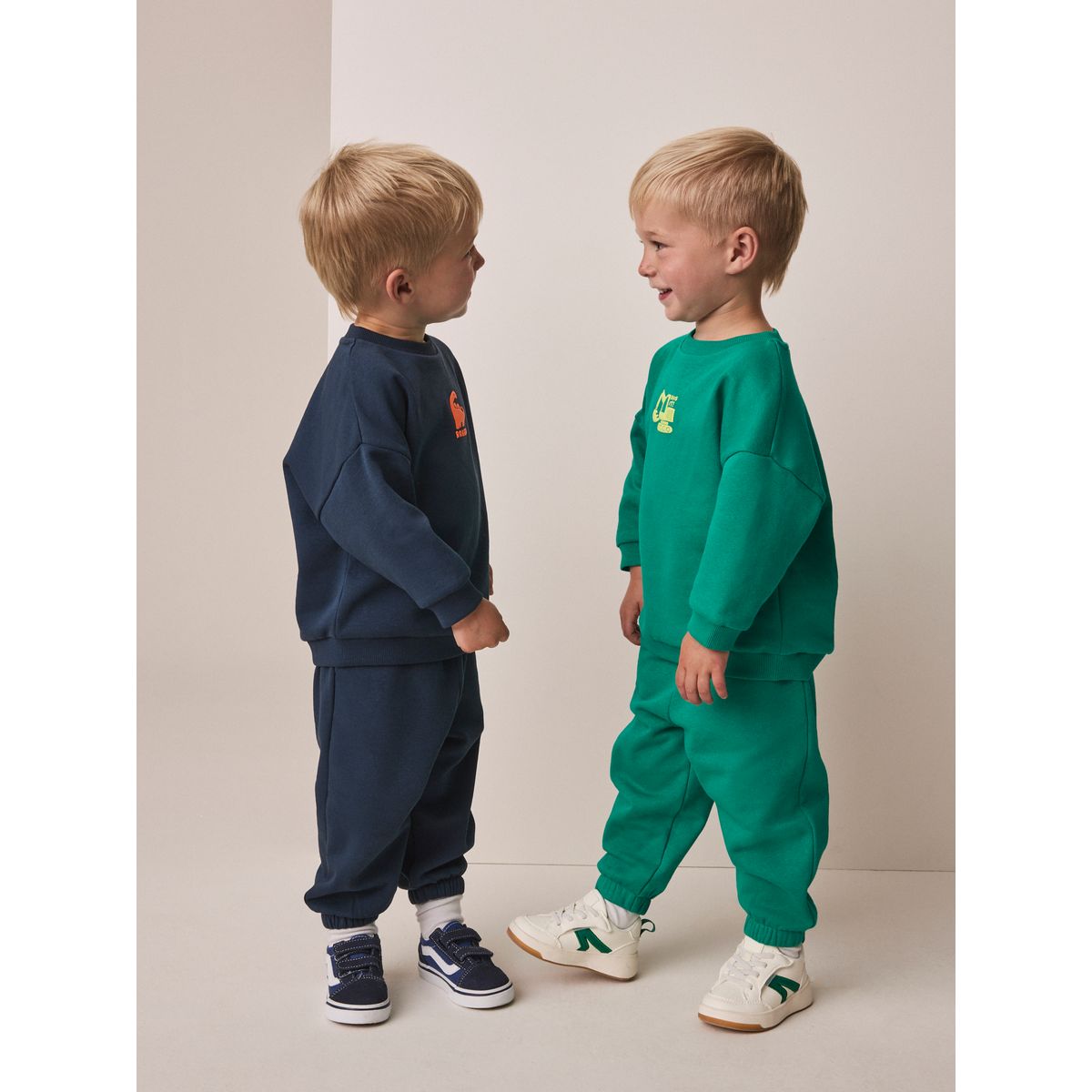 Haut ras du cou et pantalon de jogging, 4 pcs vert/bleu marine, NEXT