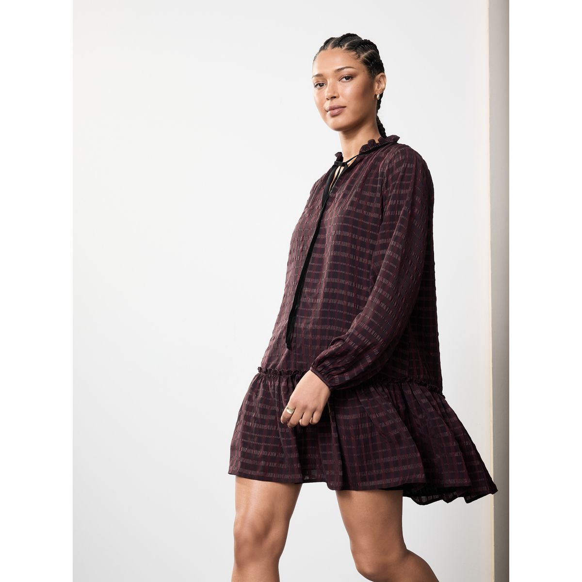 Robe courte à manches longues avec volants bordeaux check, NEXT