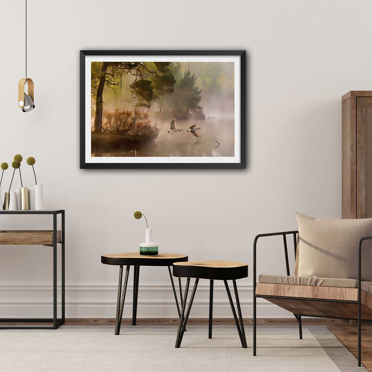 Affiche paysage oies sauvages affiche + cadre en bois - noir, HEXOA