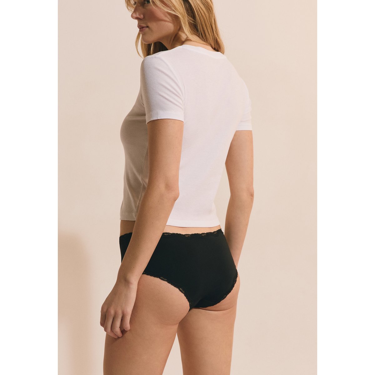 Shorty avec détails dentelle MAX noir, ETAM