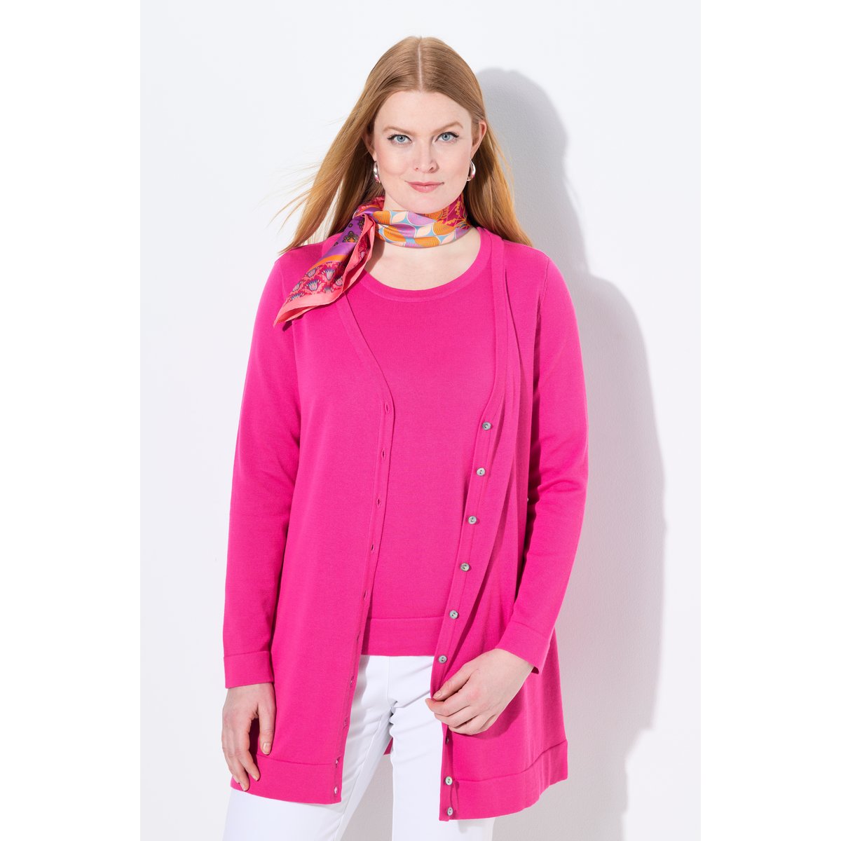 Cardigan long en coton Pima. Décolleté V magenta, ULLA POPKEN