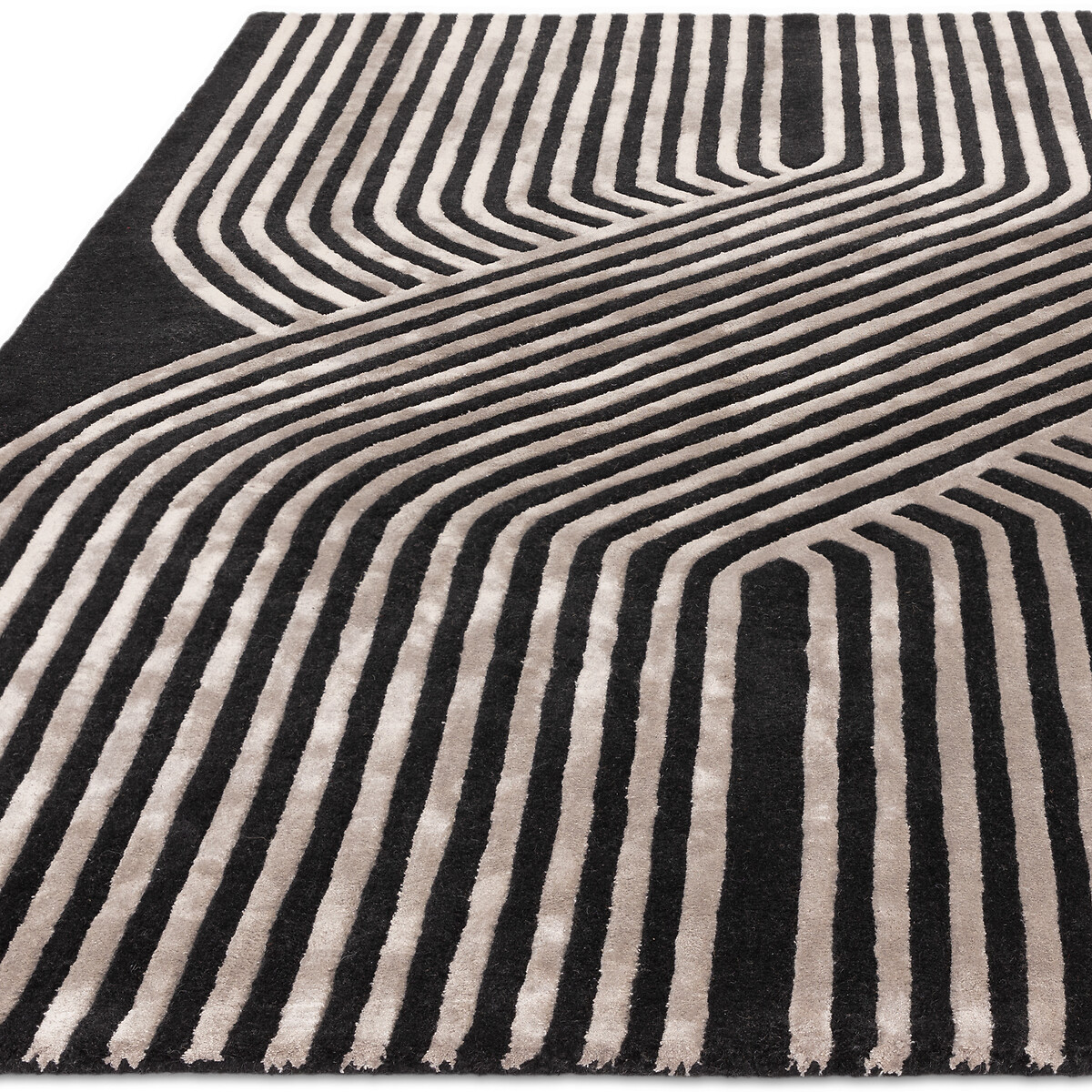 Cross-over Linear Pattern Rug black/white, ÉDITÉ