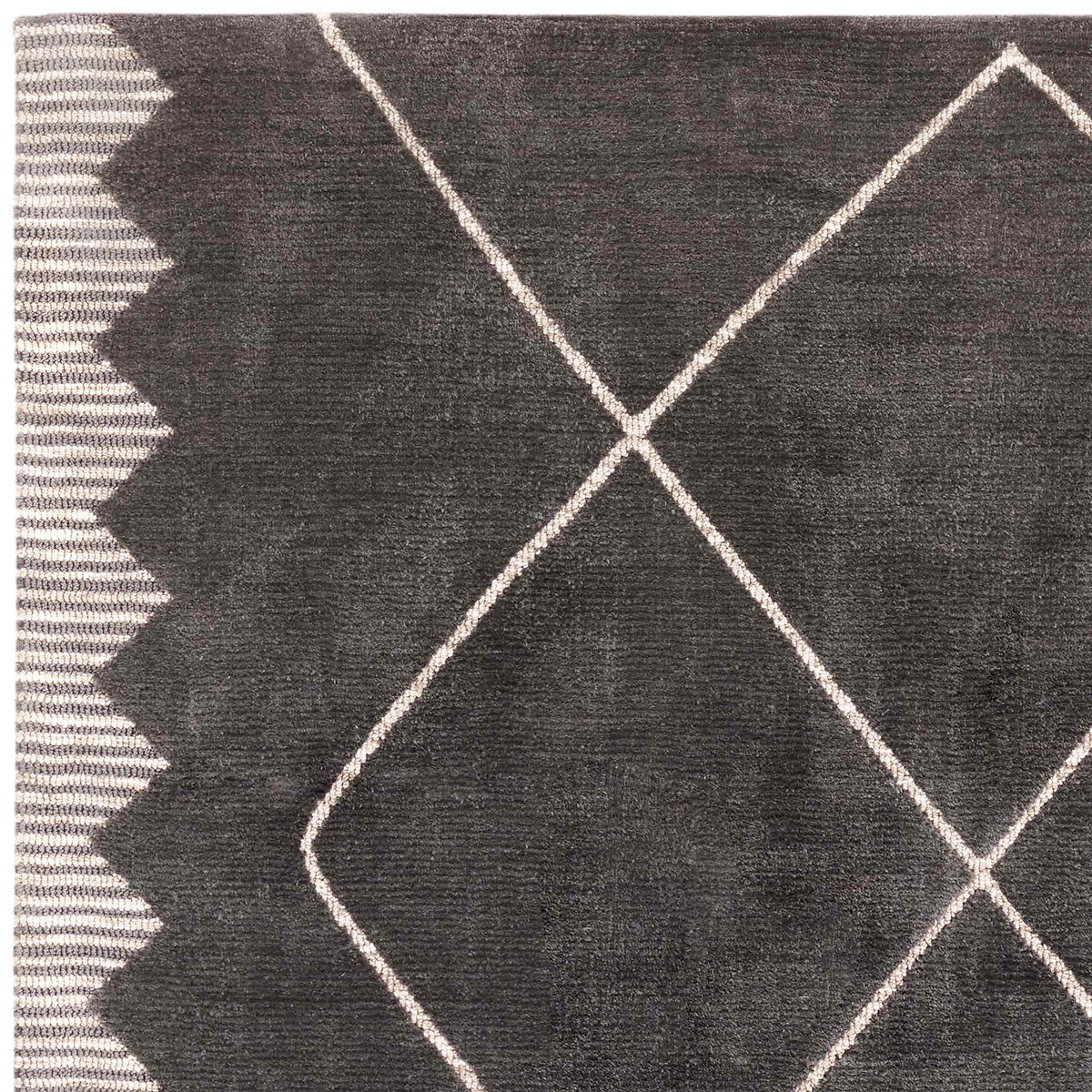 Monochrome Patterned Rug dark grey , ÉDITÉ