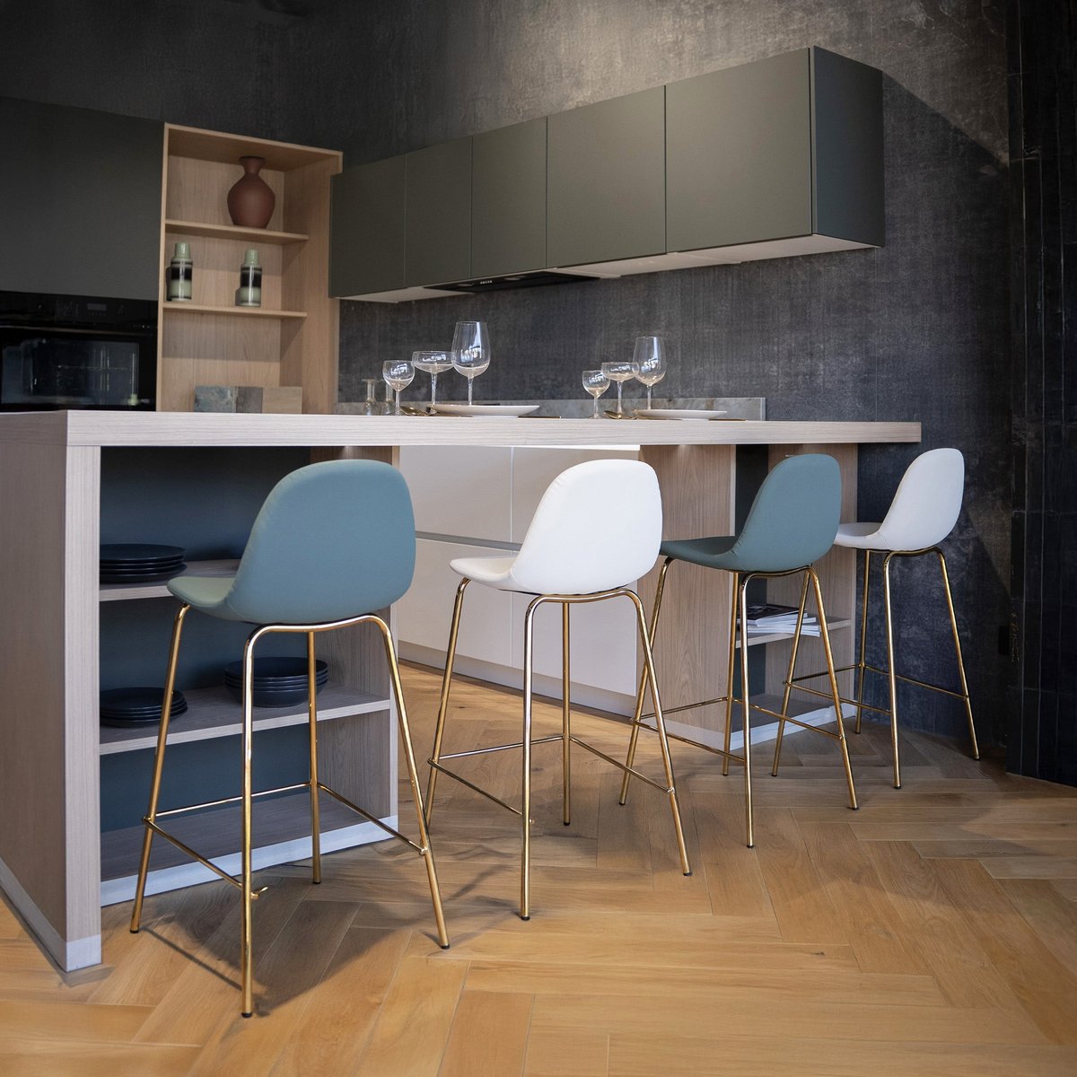 Pack 4 chaises pour îlot central et 65 cm - HENRIK blanc et vert, MAISON PAVANE