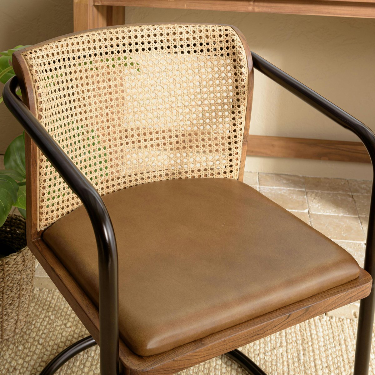 Fauteuil cuir et rotin havane pied luge arrondi (lot de 2) TIM marron, PIER IMPORT