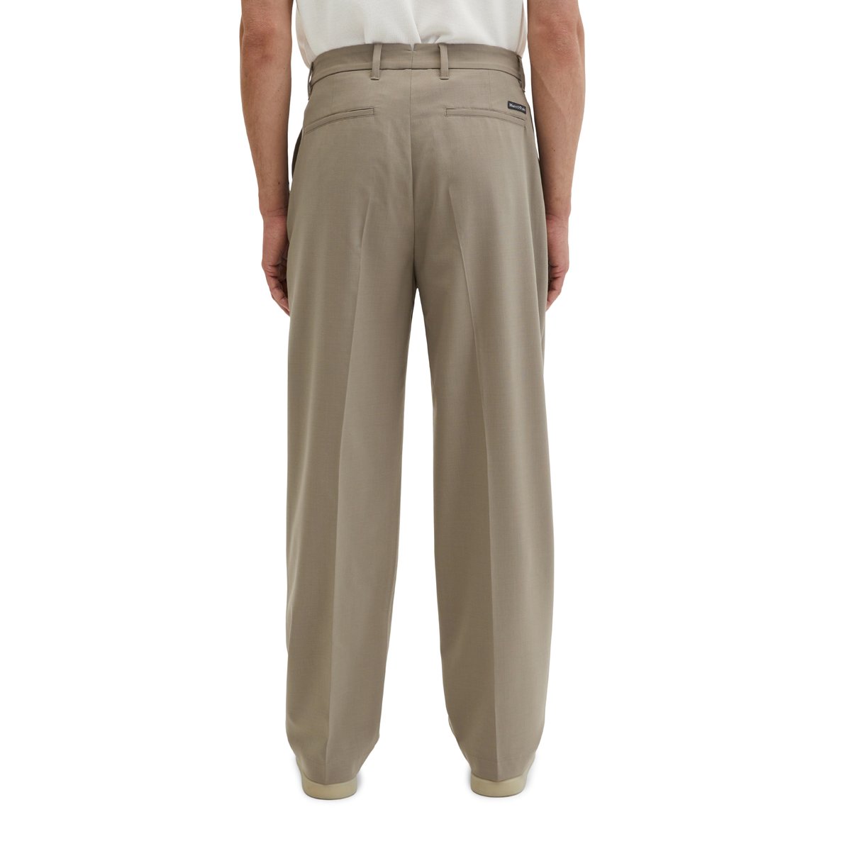 Pantalon modèle Mossbo Travel Collection en Technical Wool Blend léger marron, MARC O'POLO