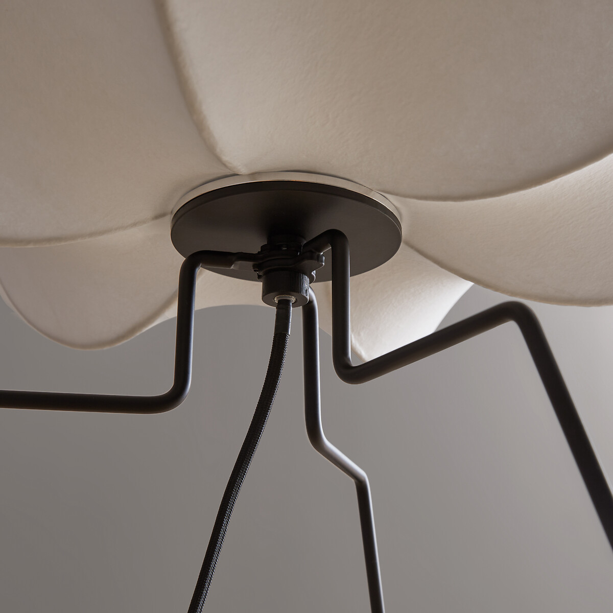 Lampe de sol en métal fer et résine, Oï blanc, AM.PM