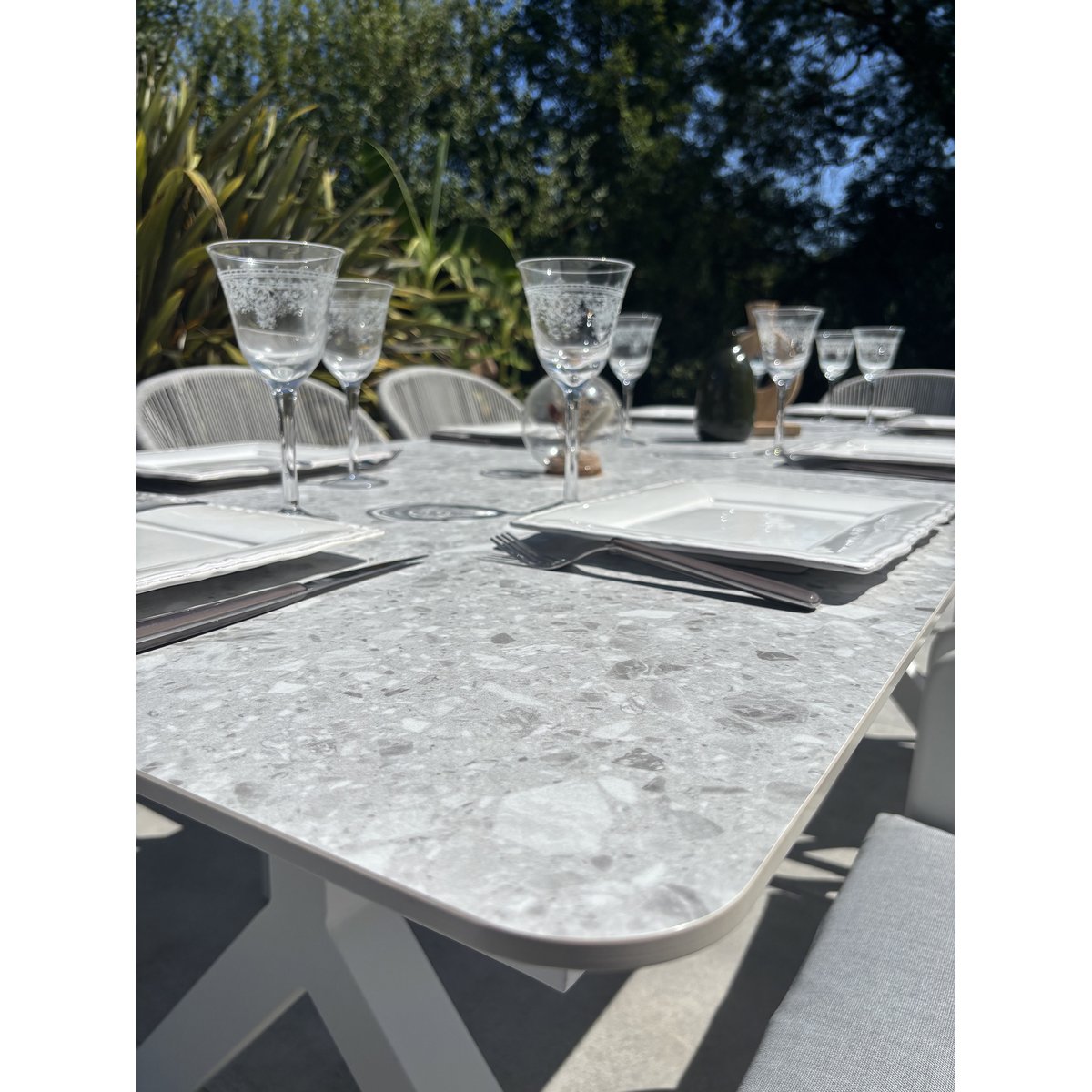 Ensemble repas de jardin 8 places ABELLA blanc, REMARQUABLE