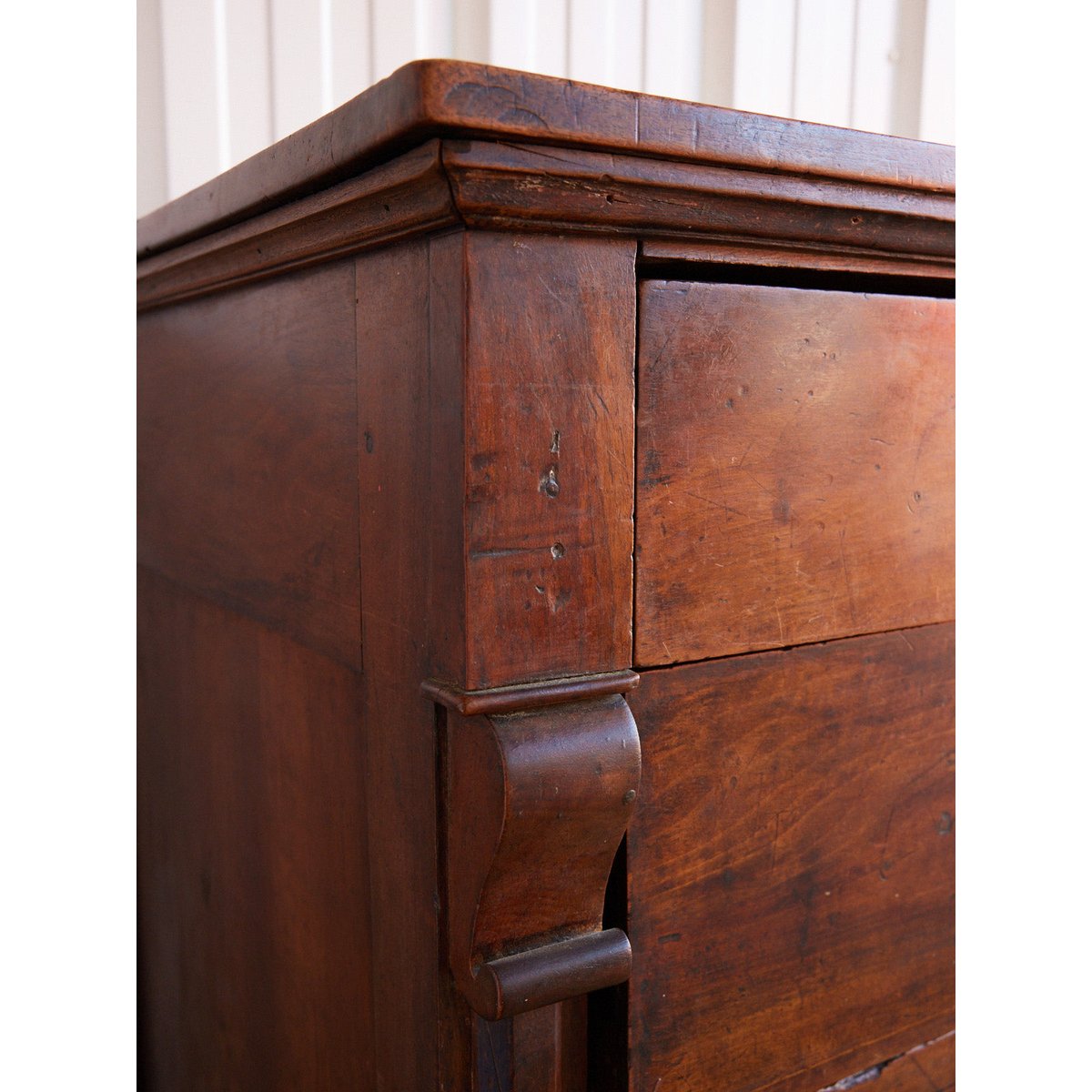 Commode empire en bois massif Garance N°769 - Bon état bois foncé, DEBONGOUT