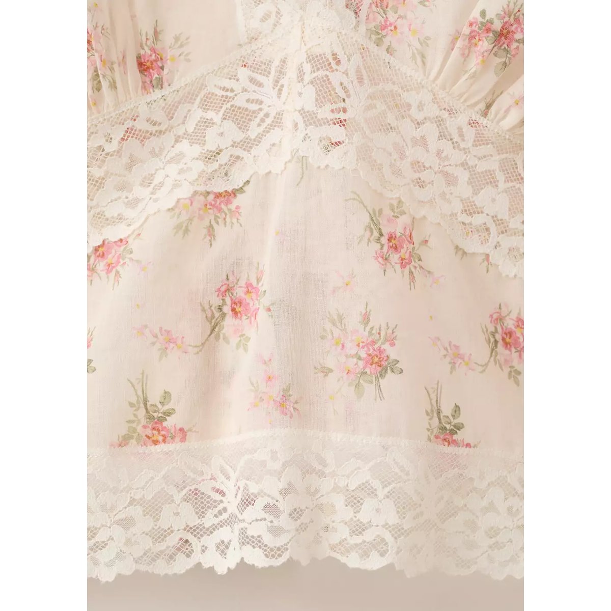 Blouse dentelle fleurie rose, MANGO