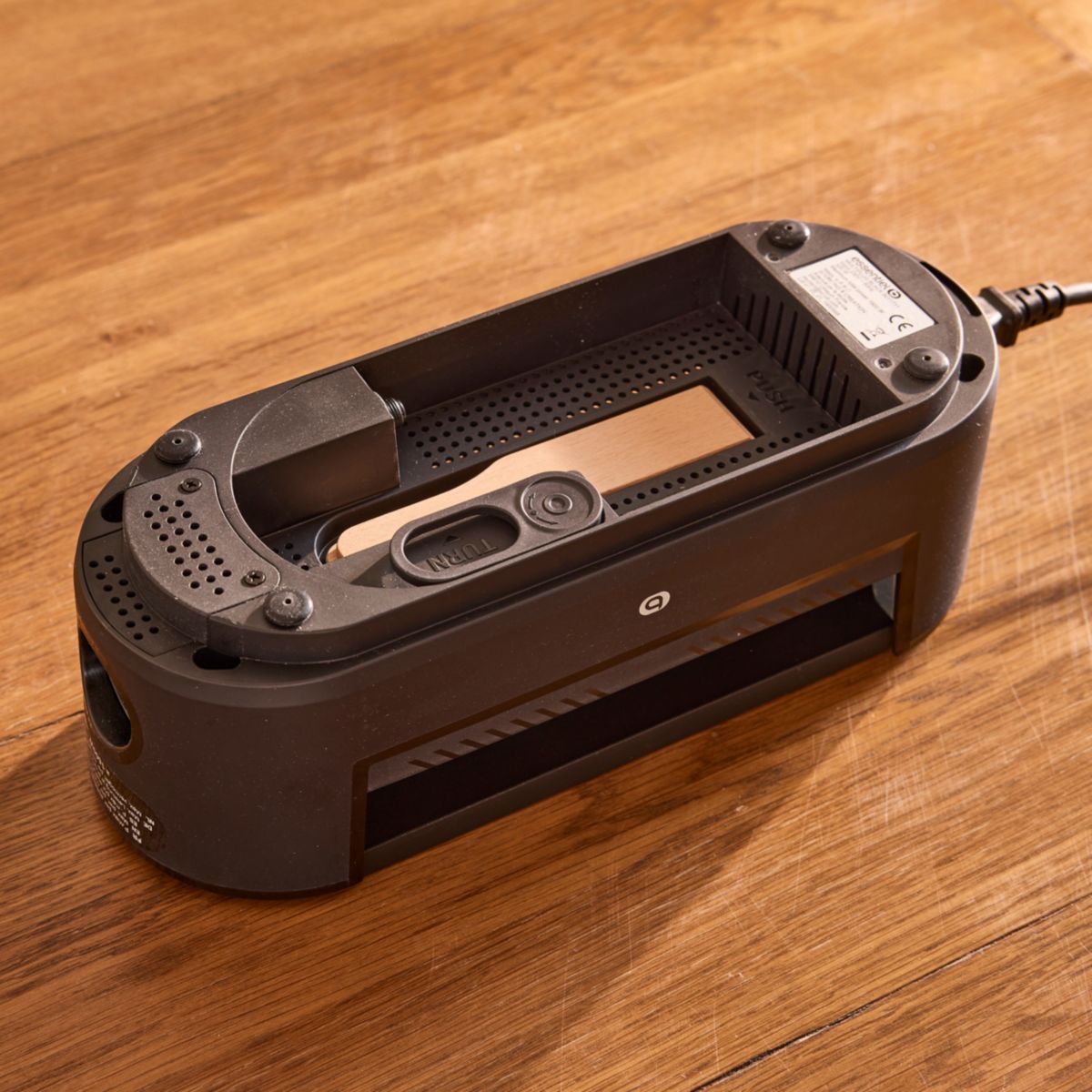 Raclette ERMD4 Multiplug Noire couleur unique, ESSENTIEL B