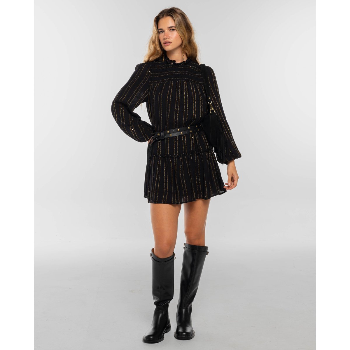 Robe à fil métallisé avec haut smocké noir, THE-ARE
