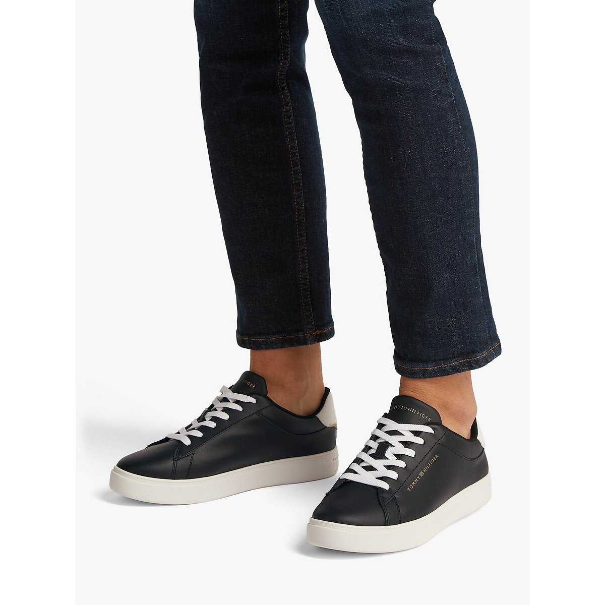 Sneakers Court in pelle Essential nero , TOMMY HILFIGER