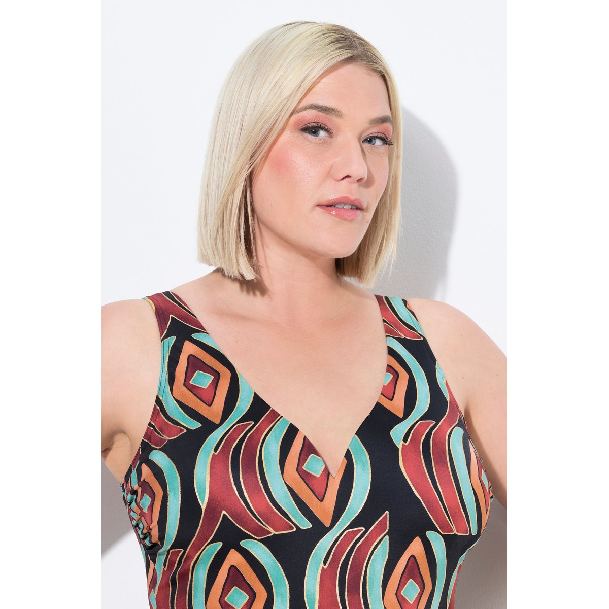 Maillot de bain à bonnets souples. Motif noir, ULLA POPKEN