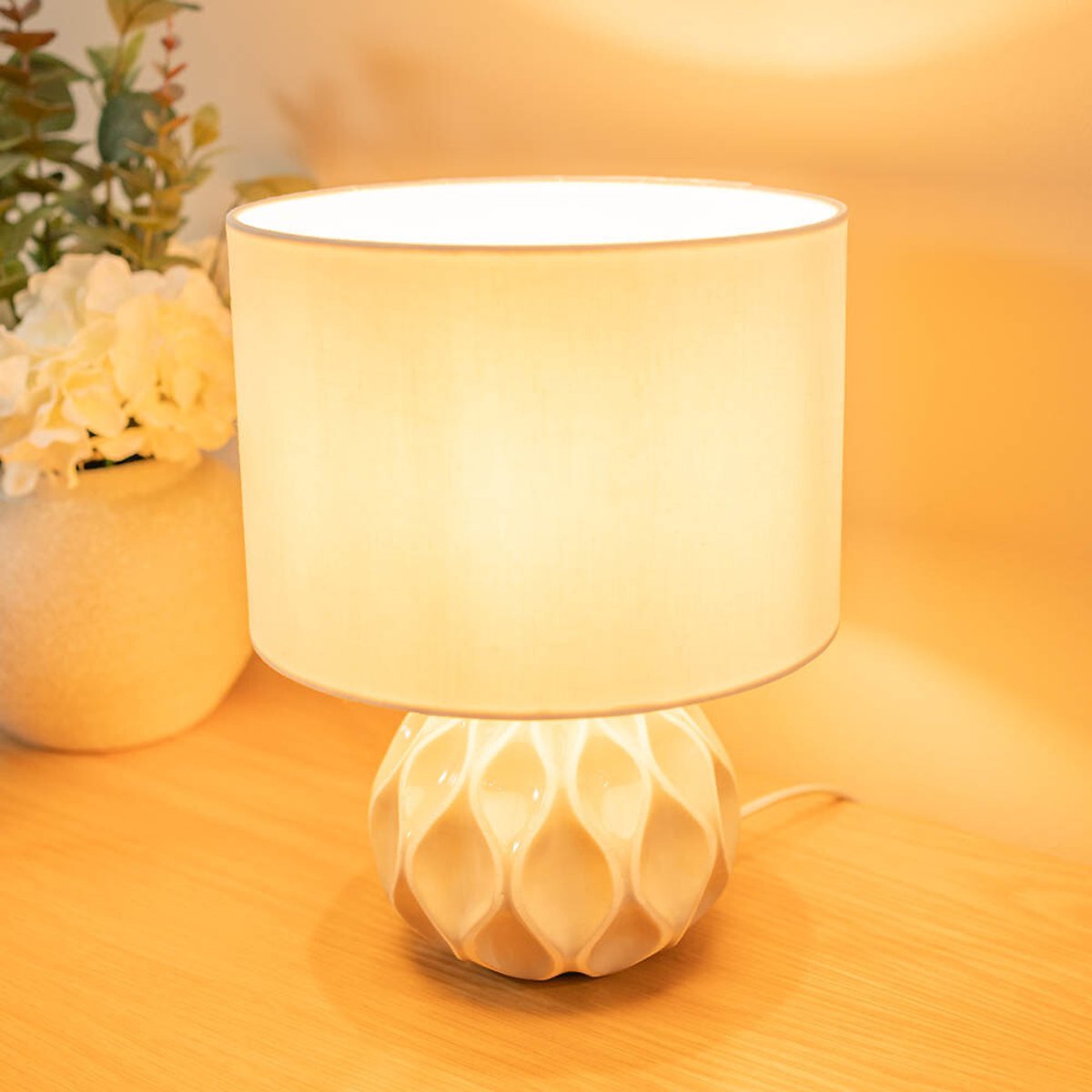 Luka Natural Ceramic Table Lamp cream, SO'HOME