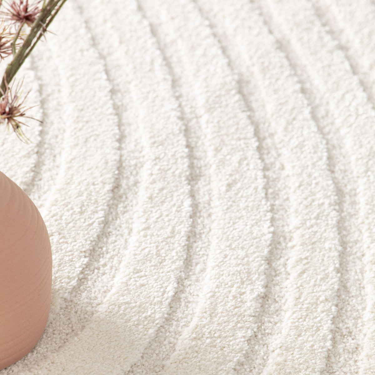 Tapis contemporain de forme organique- GELATO écru, DRAWER
