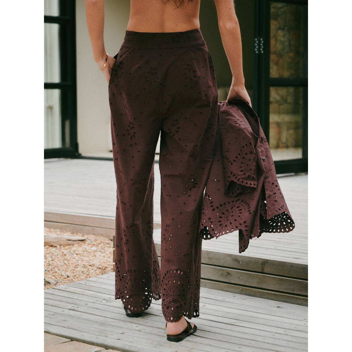 Pantalon large court avec broderie marron chocolat, NEXT