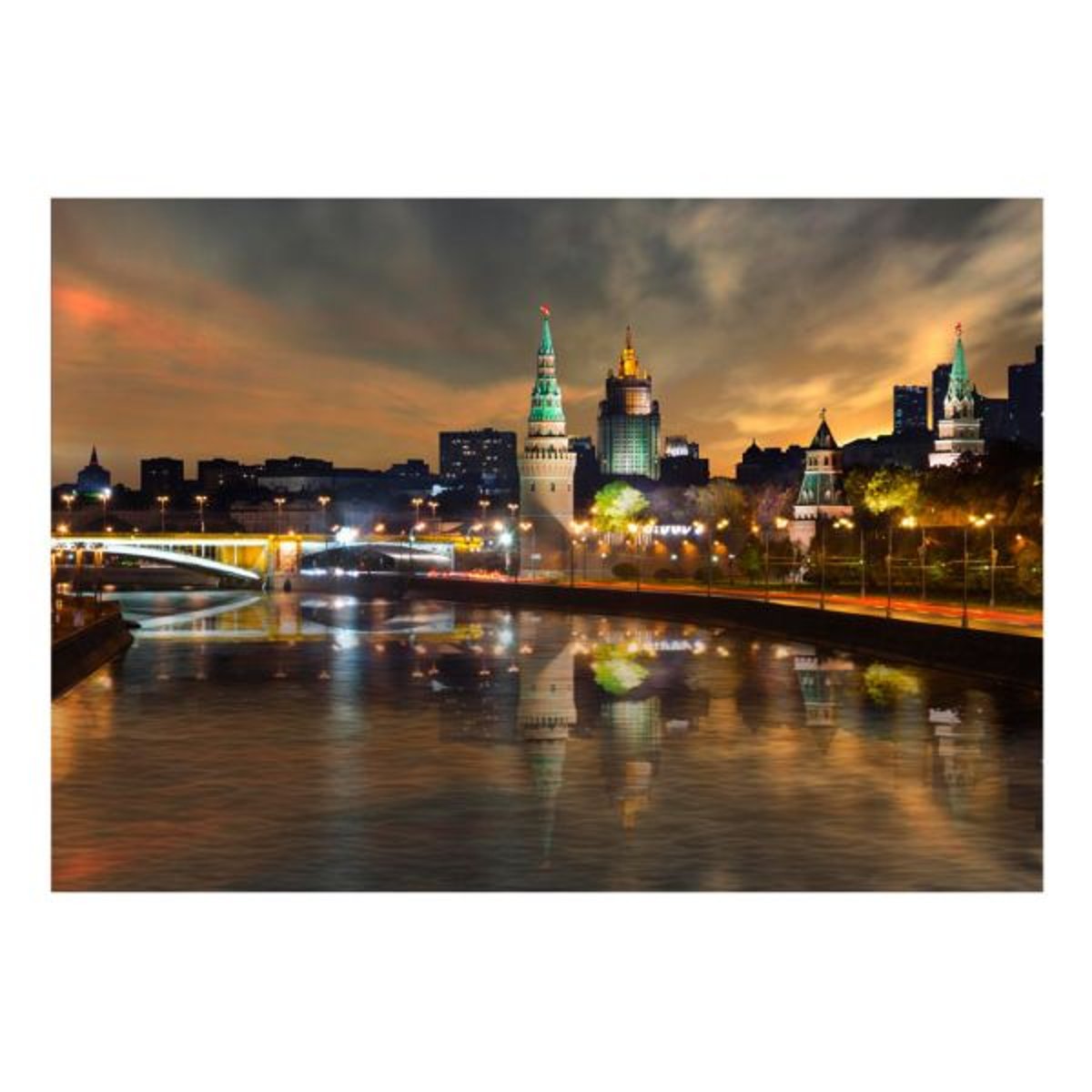 Papier peint intissé panoramique Ville et Architecture Cloudy evening orange / cuivré, EDEN