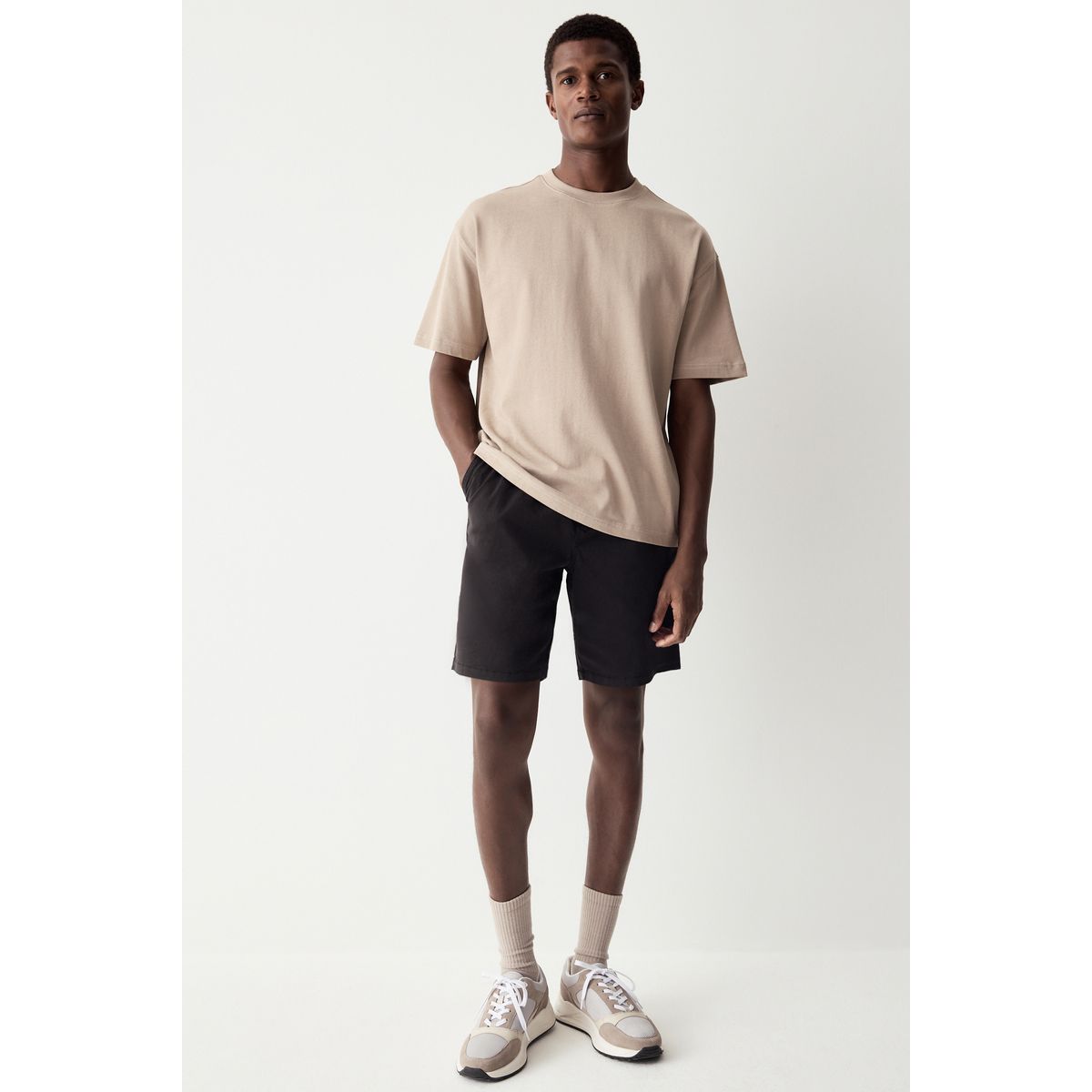 Short en coton stretch avec taille élastique noir, NEXT