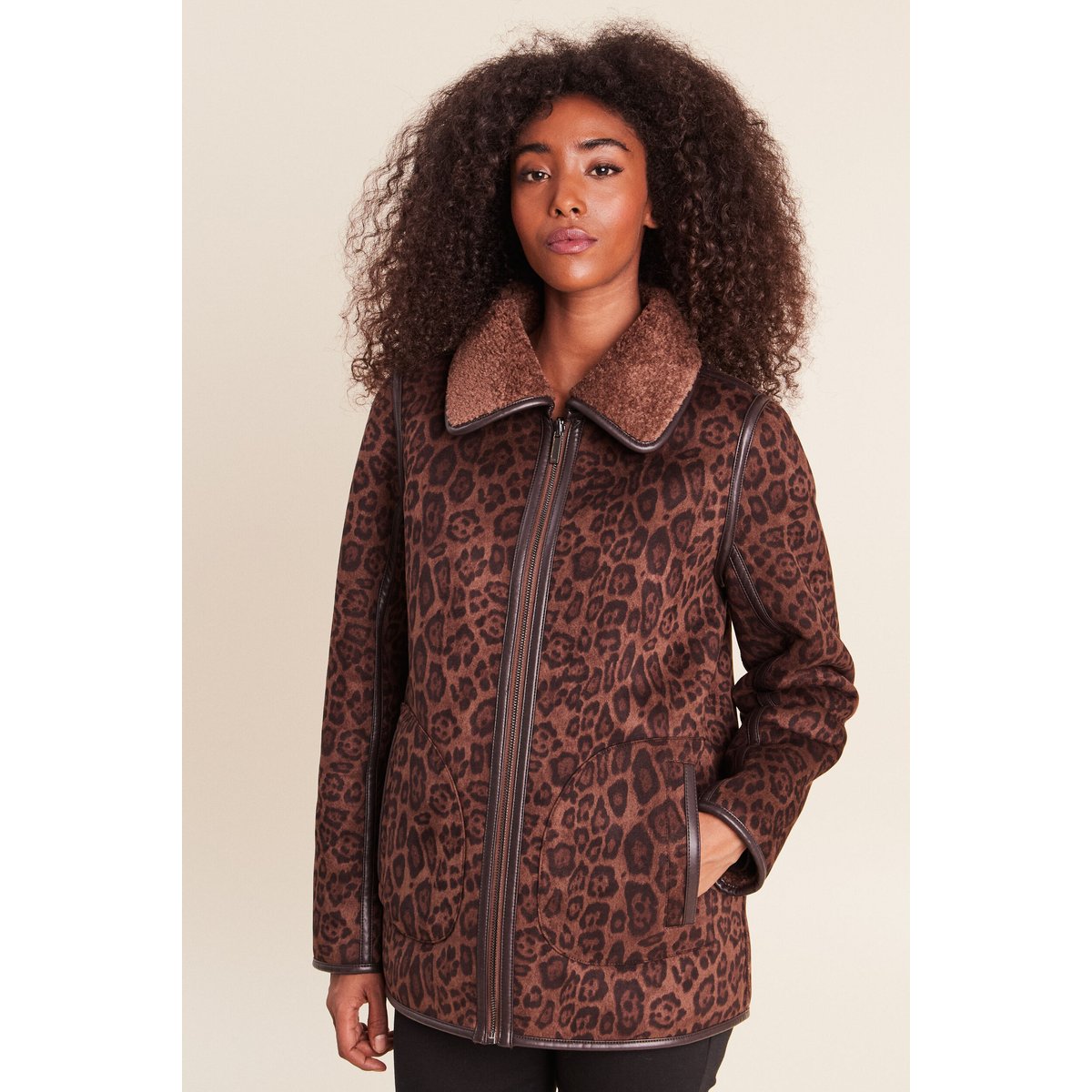 Manteau marron, BREAL