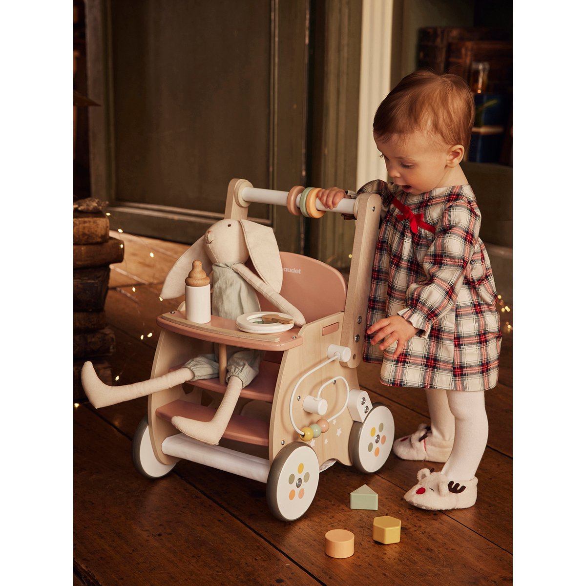 Chariot de marche poussette en bois rose, VERTBAUDET