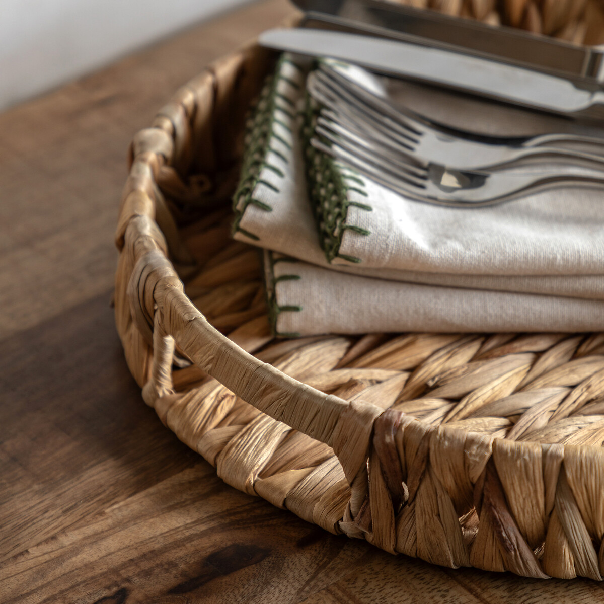 Set of 2 Wye Woven Round Trays in Natural brown , ÉDITÉ