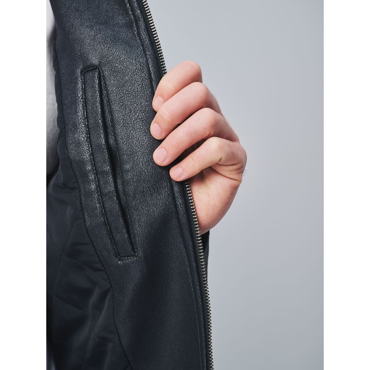 Veste en similicuir zippée noir, NEXT