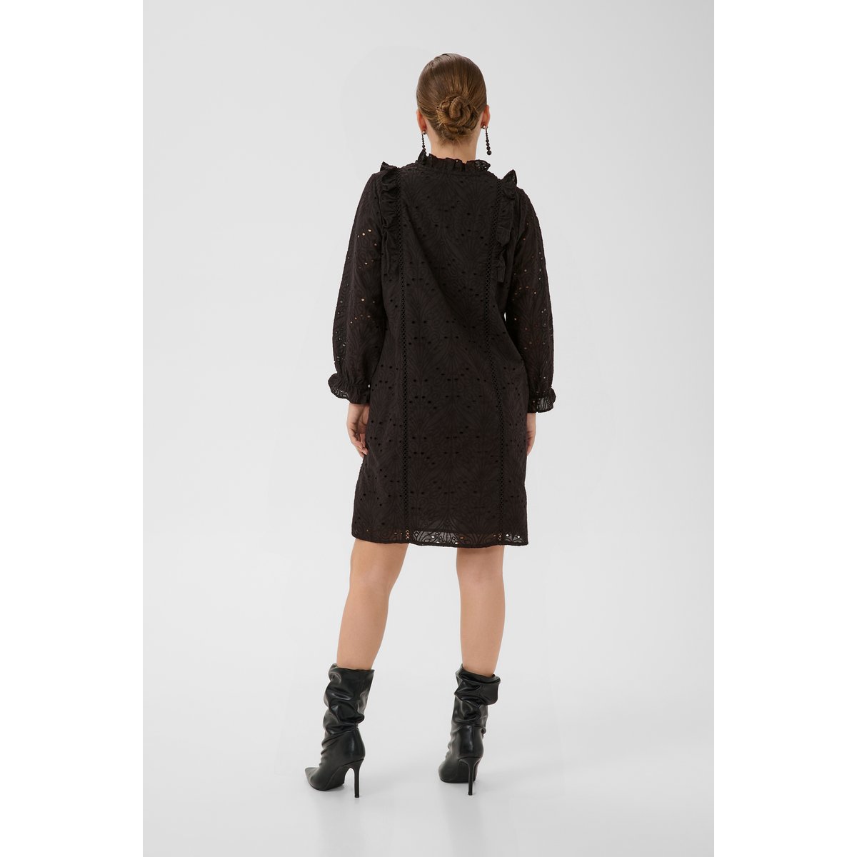 Robe noir, CULTURE