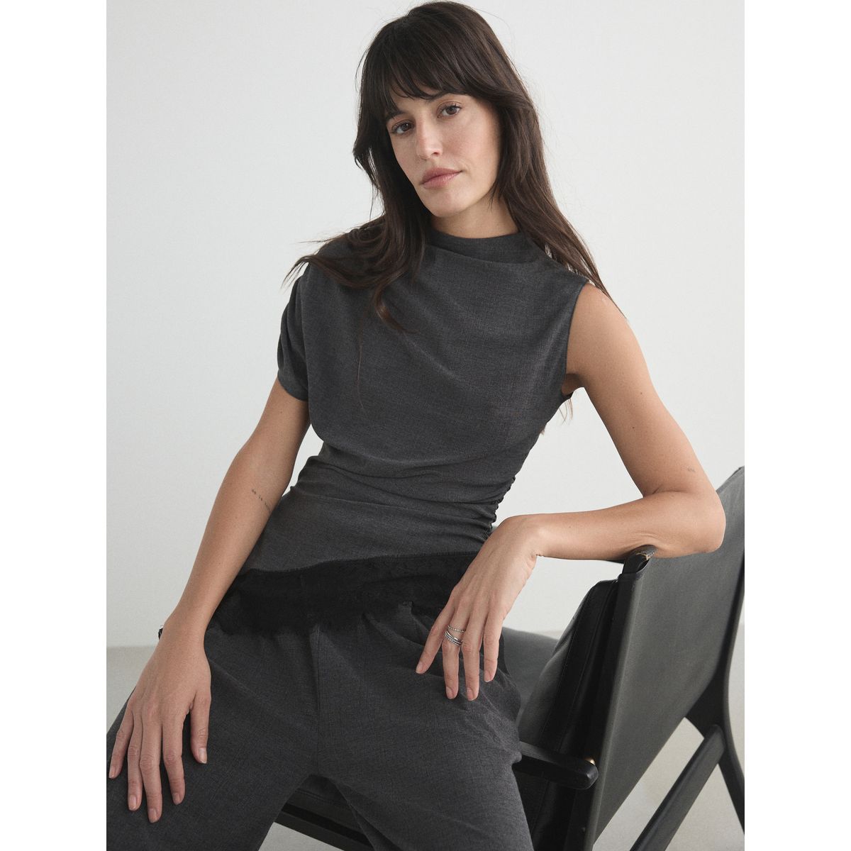 Haut asymétrique sans manches gris anthracite, NEXT