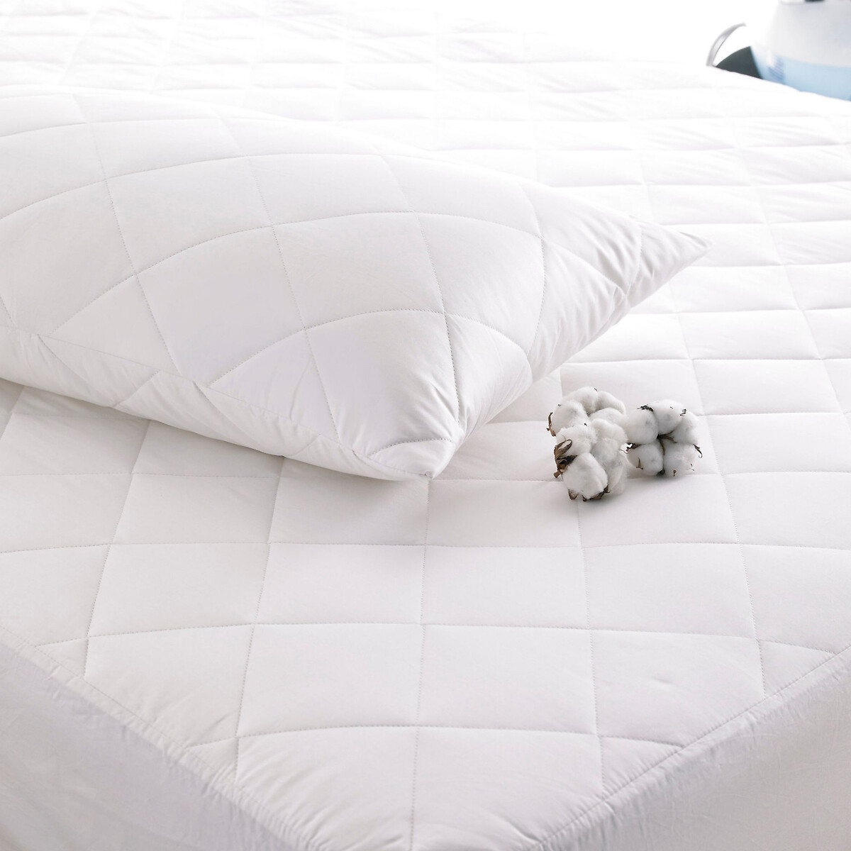 Quilted Deep Fill Cotton Mattress Protector white, THE FINE BEDDING COMPANY