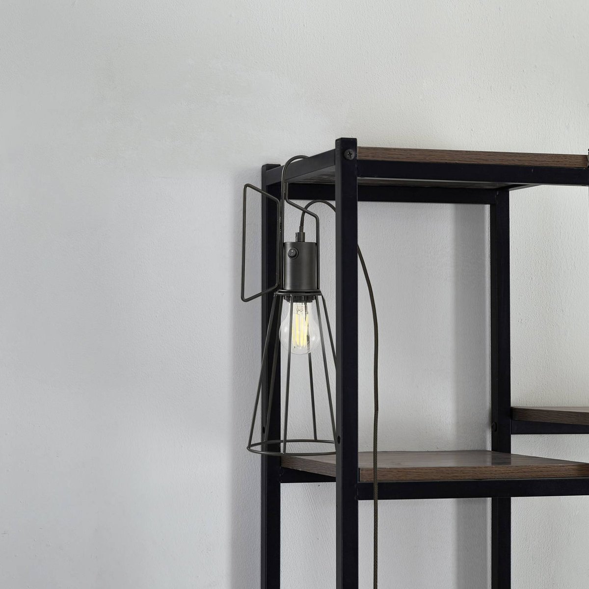 Lampe à poser en métal moderne, Tharion noir, LINDBY