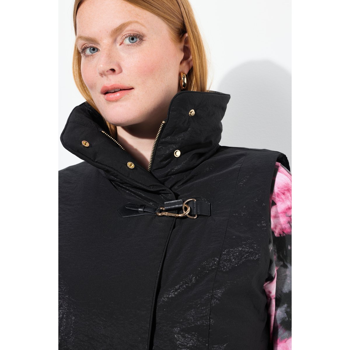 Gilet à fermeture décorée noir, ULLA POPKEN
