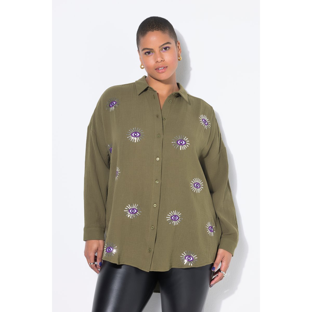 Chemisier oversize en mousseline. Broderie olive foncé, STUDIO UNTOLD