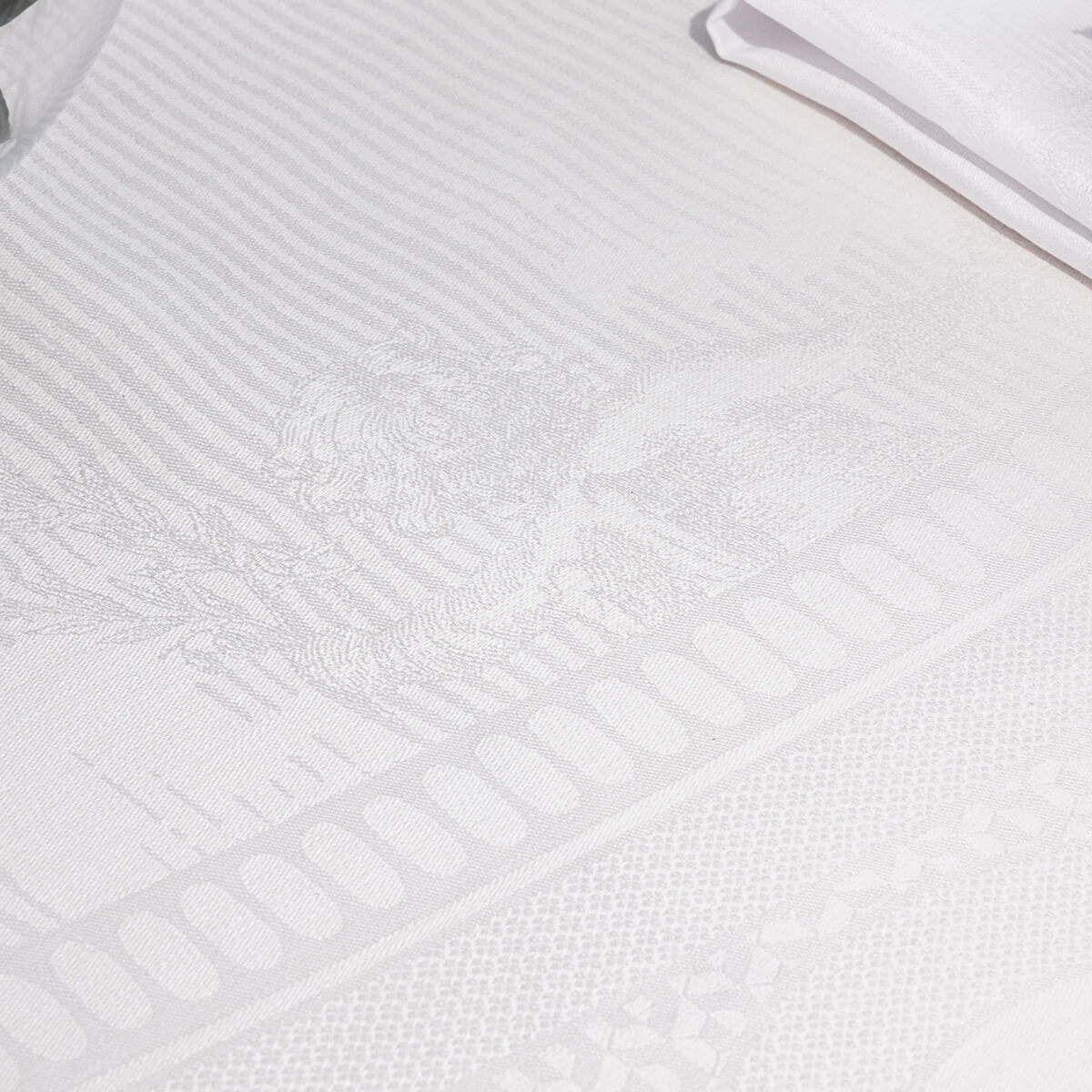 Nappe en Lin, ÉVASION CÉLESTE blanc pur, LE JACQUARD FRANCAIS