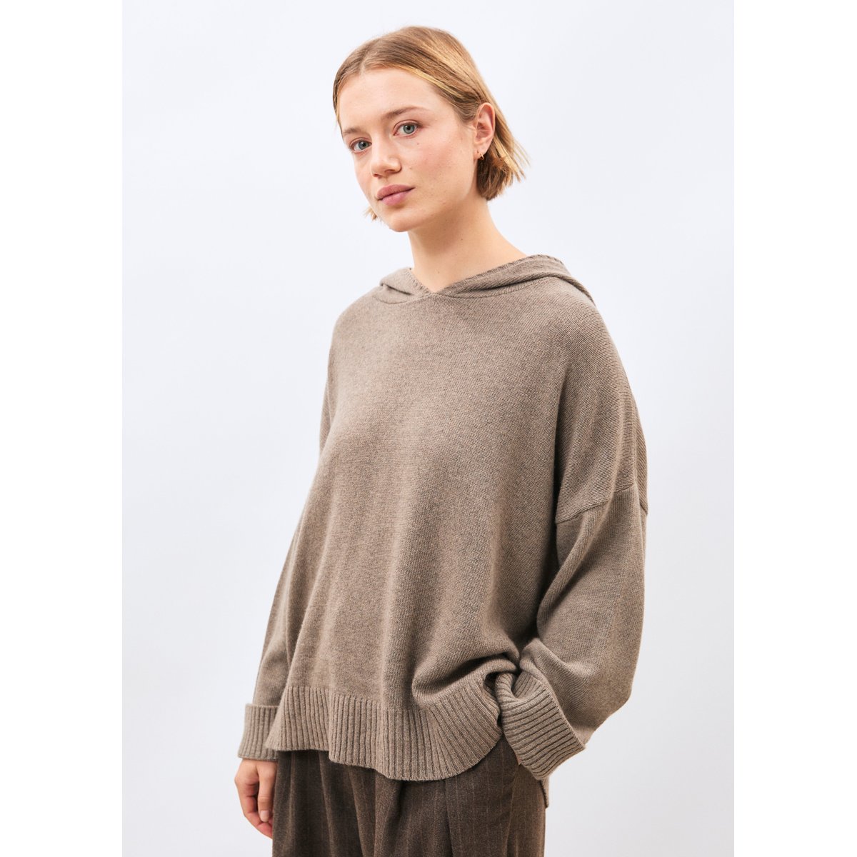 Pull manches longues en maille greige, HUMILITY