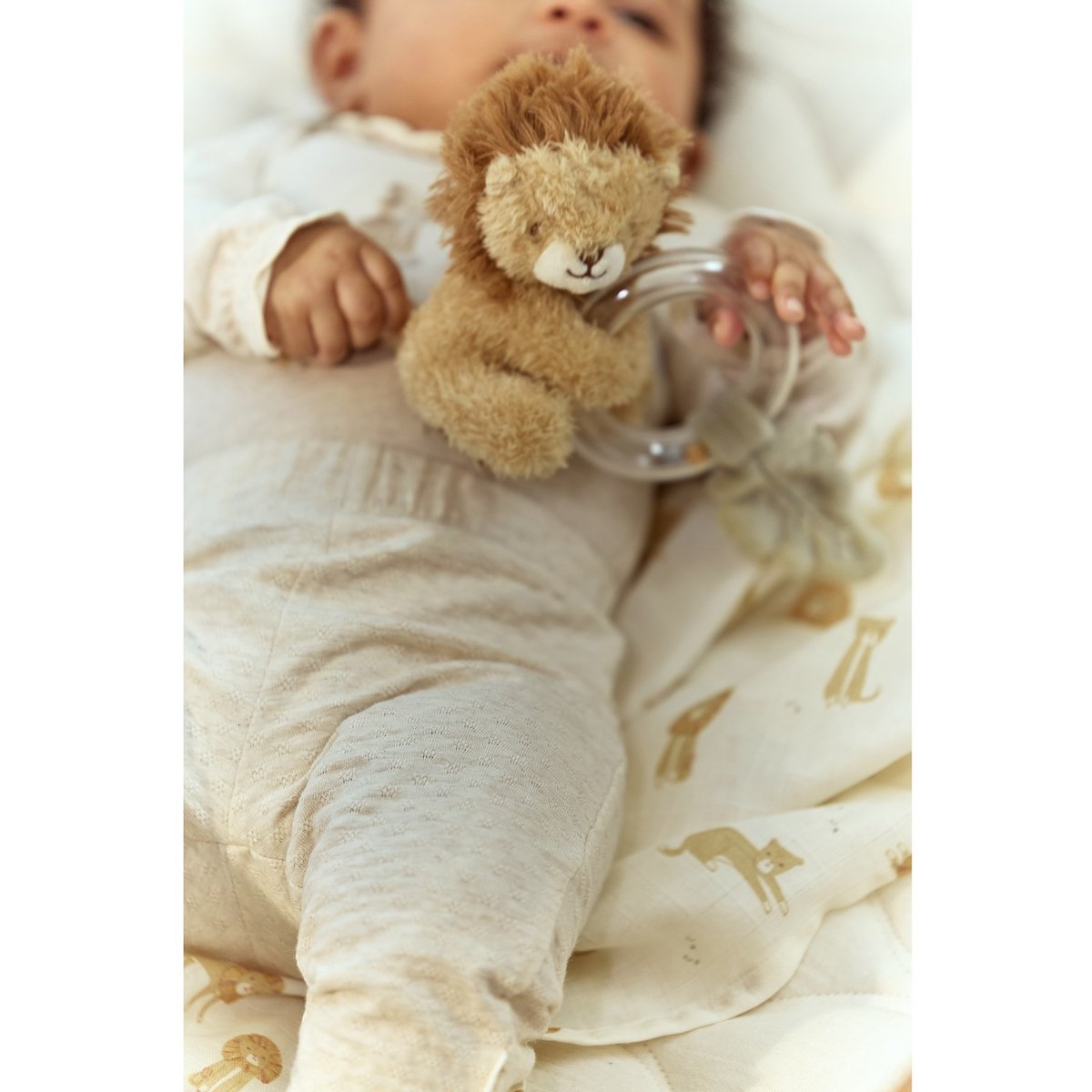 Hochet anneau lion SAFARI FRIENDS marron, LITTLE DUTCH