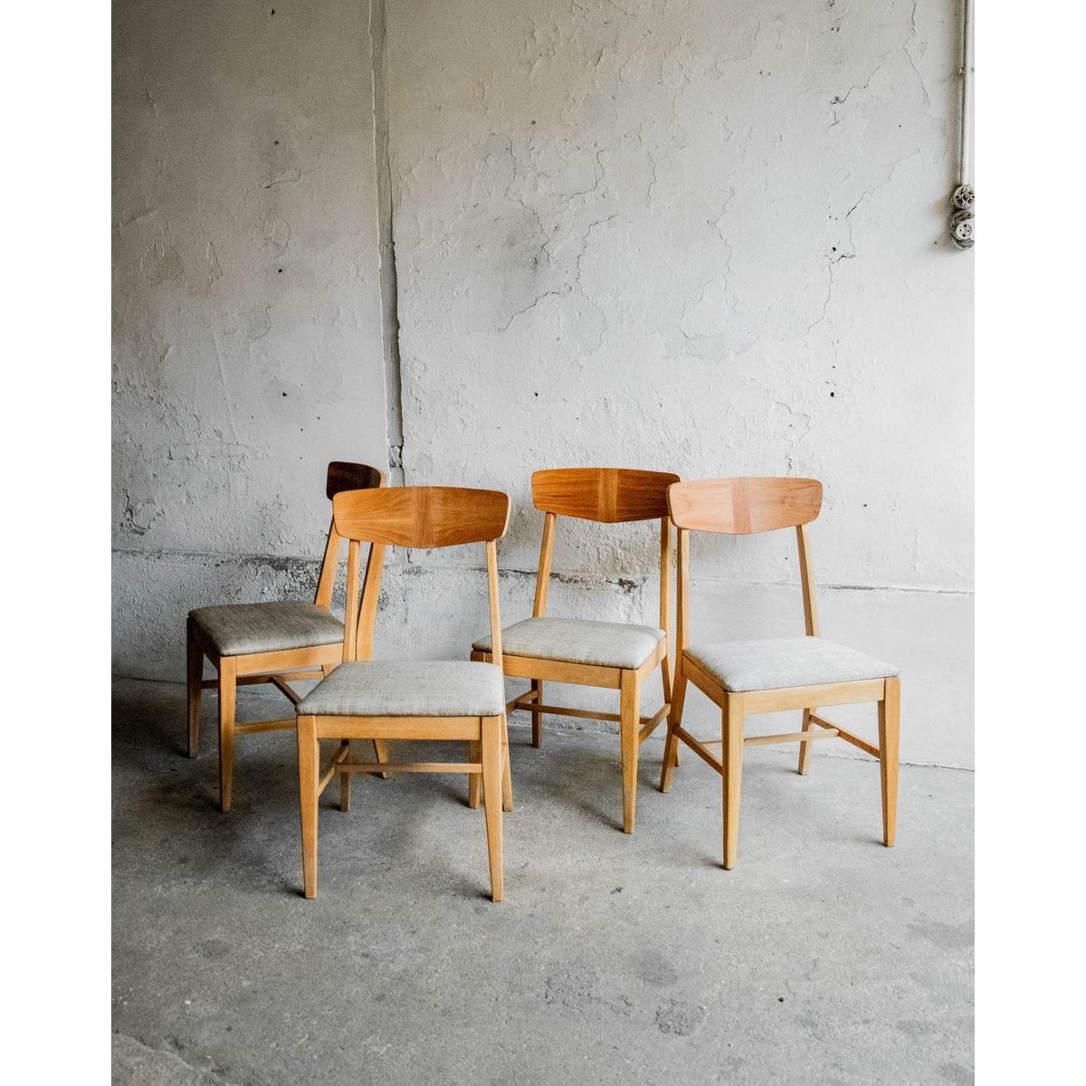 Lot de 4 chaises en chêne clair Alma N°1400 - Bon état bois clair, DEBONGOUT