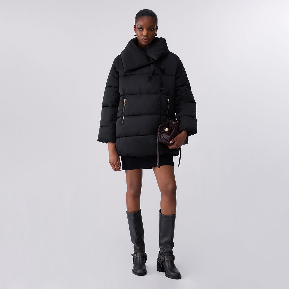 Blouson matelassé oversize en nylon brillant noir, LIU JO