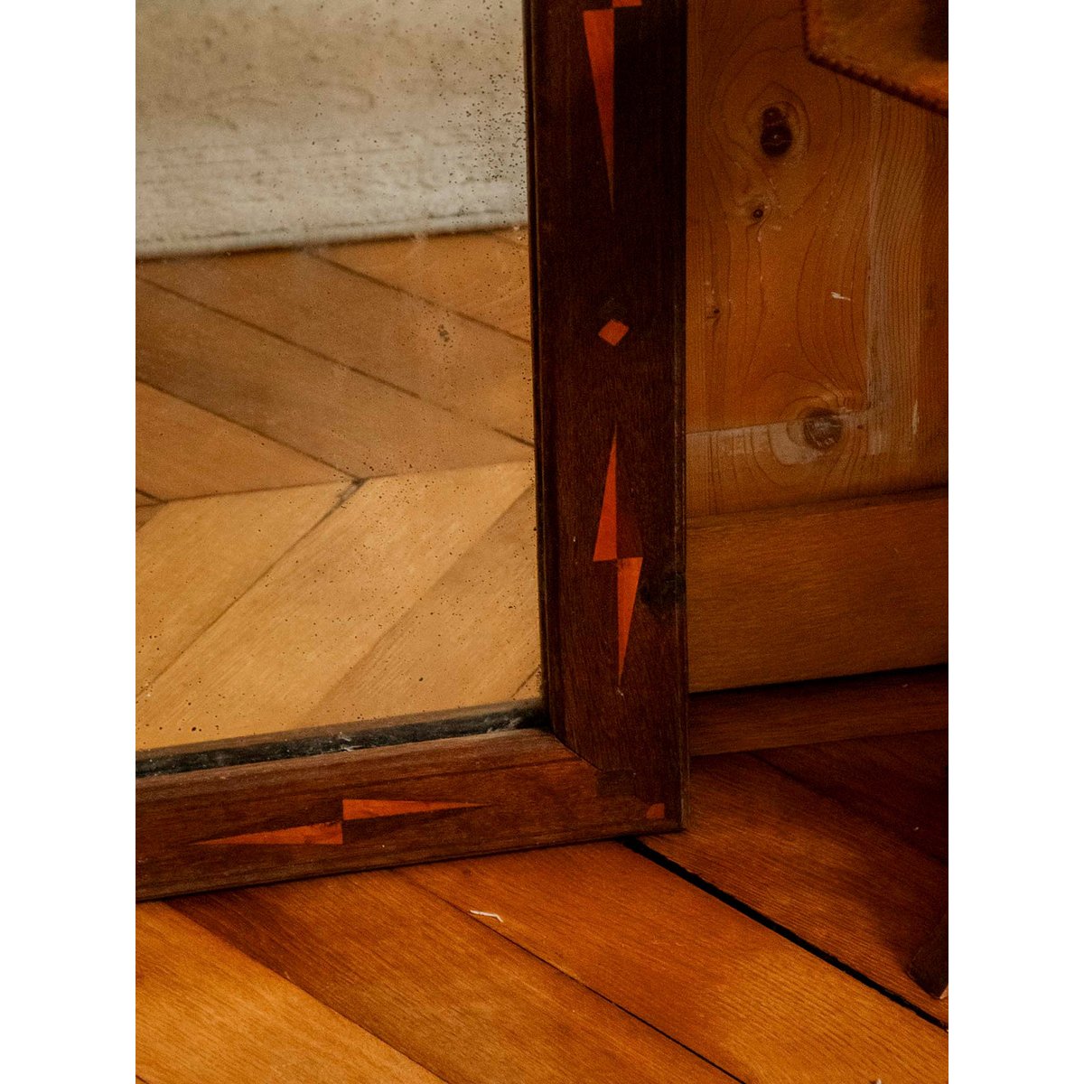 Miroir marqueté en bois foncé Georges N°1320 - Bon état bois foncé, DEBONGOUT