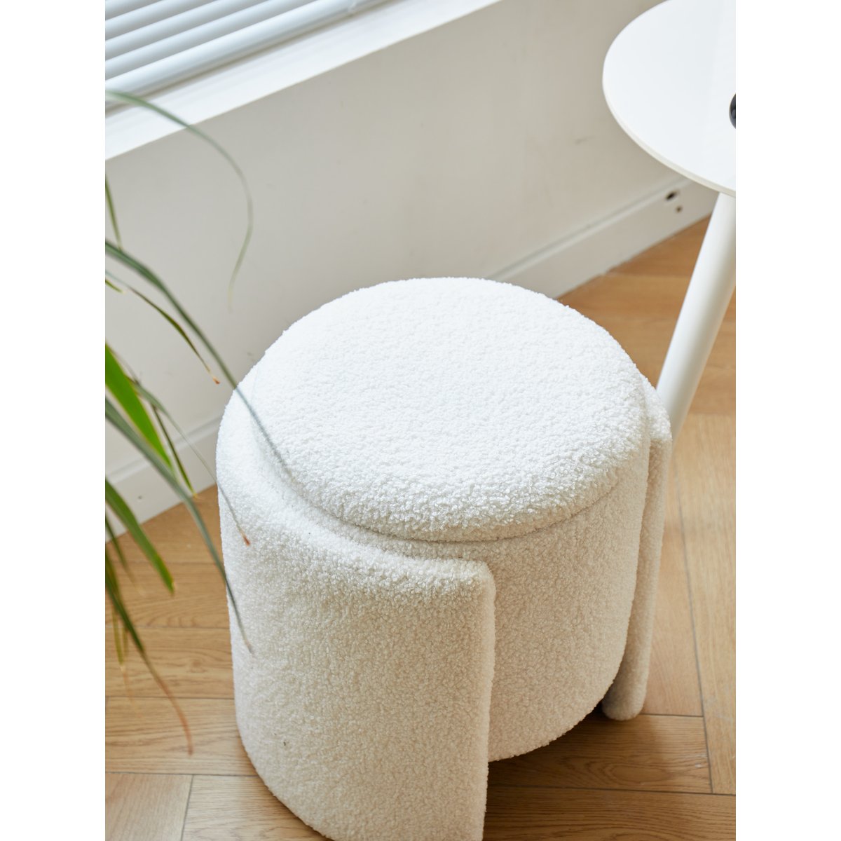 Pouf bouclette avec rangement, MOSS blanc cassé, NORDLYS
