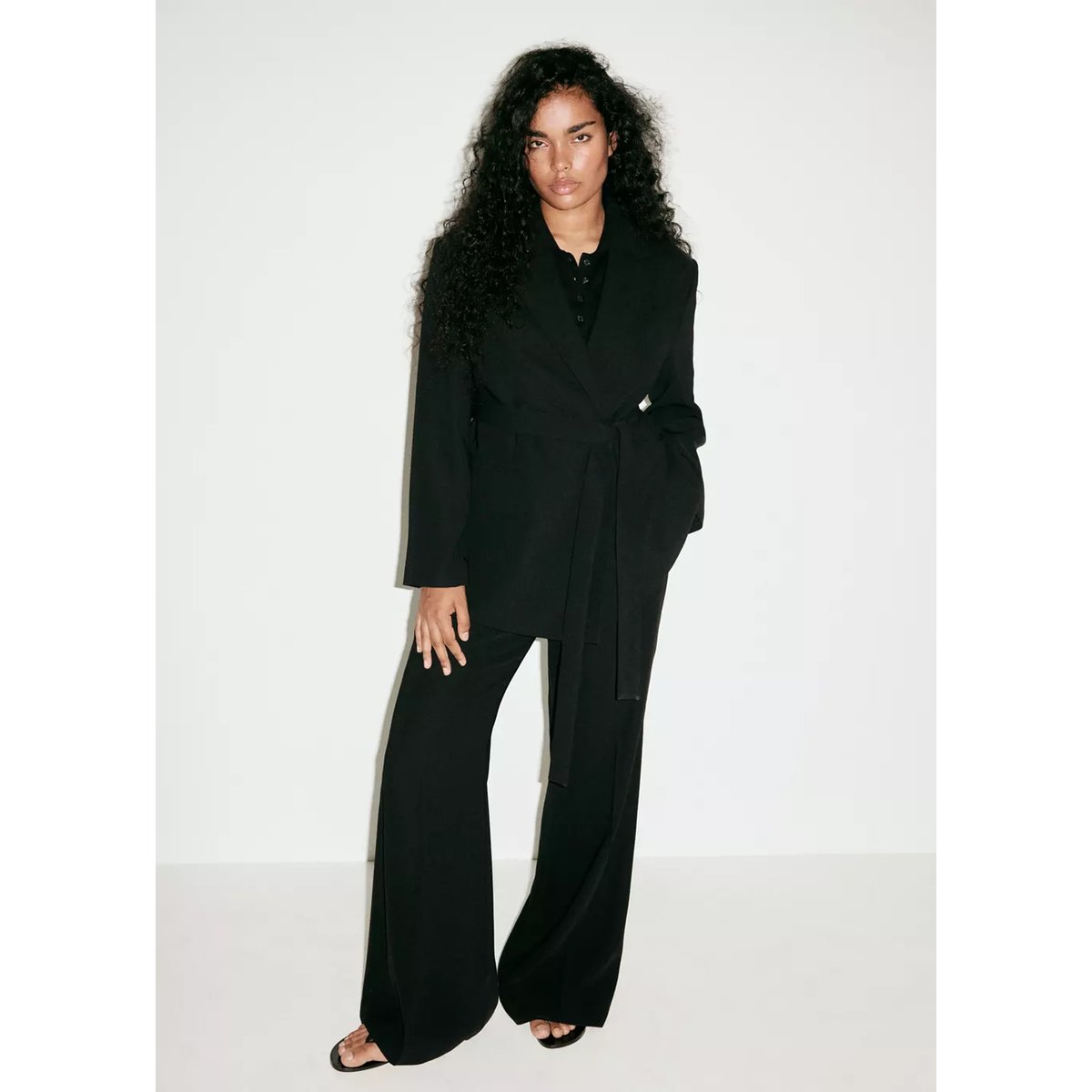 Blazer de costume croisé avec ceinture noir, MANGO