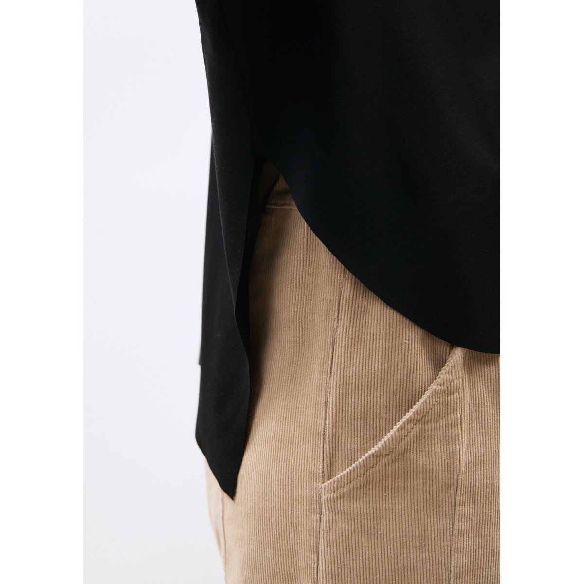 T-shirt en jersey fluide manches longues noir, HUMILITY