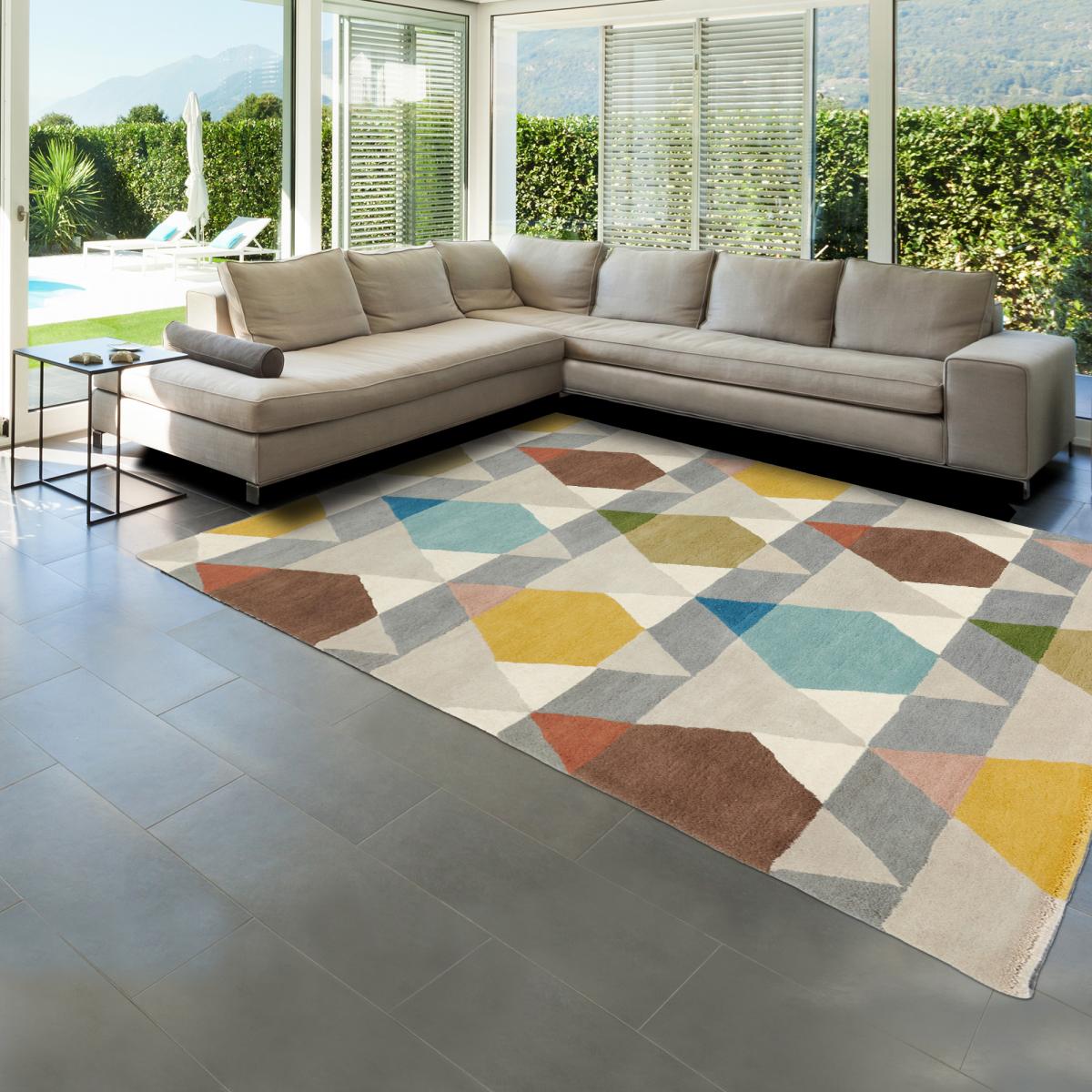 Tapis salon et chambre tissé en laine motif géométrique VESES gris, jaune, vert, marron, UN AMOUR DE TAPIS