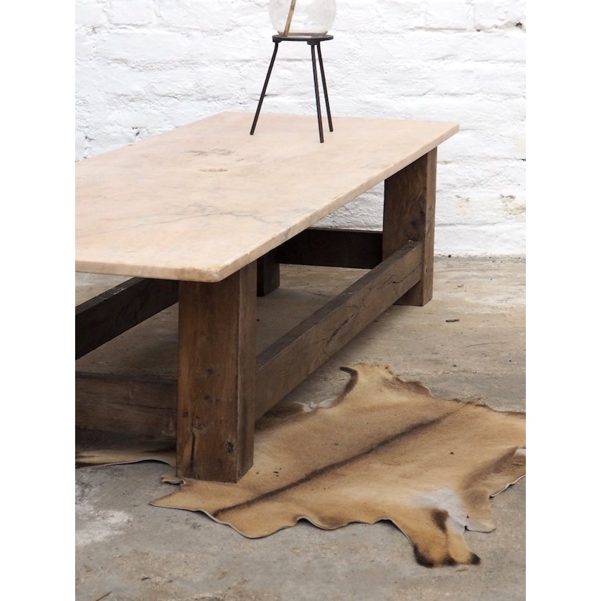 Table basse en bois et marbre Léonie N°468 - Bon état rose, DEBONGOUT