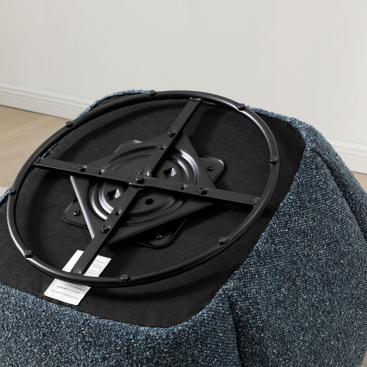 Bibi Boucle Weave Swivel Armchair navy, ÉDITÉ