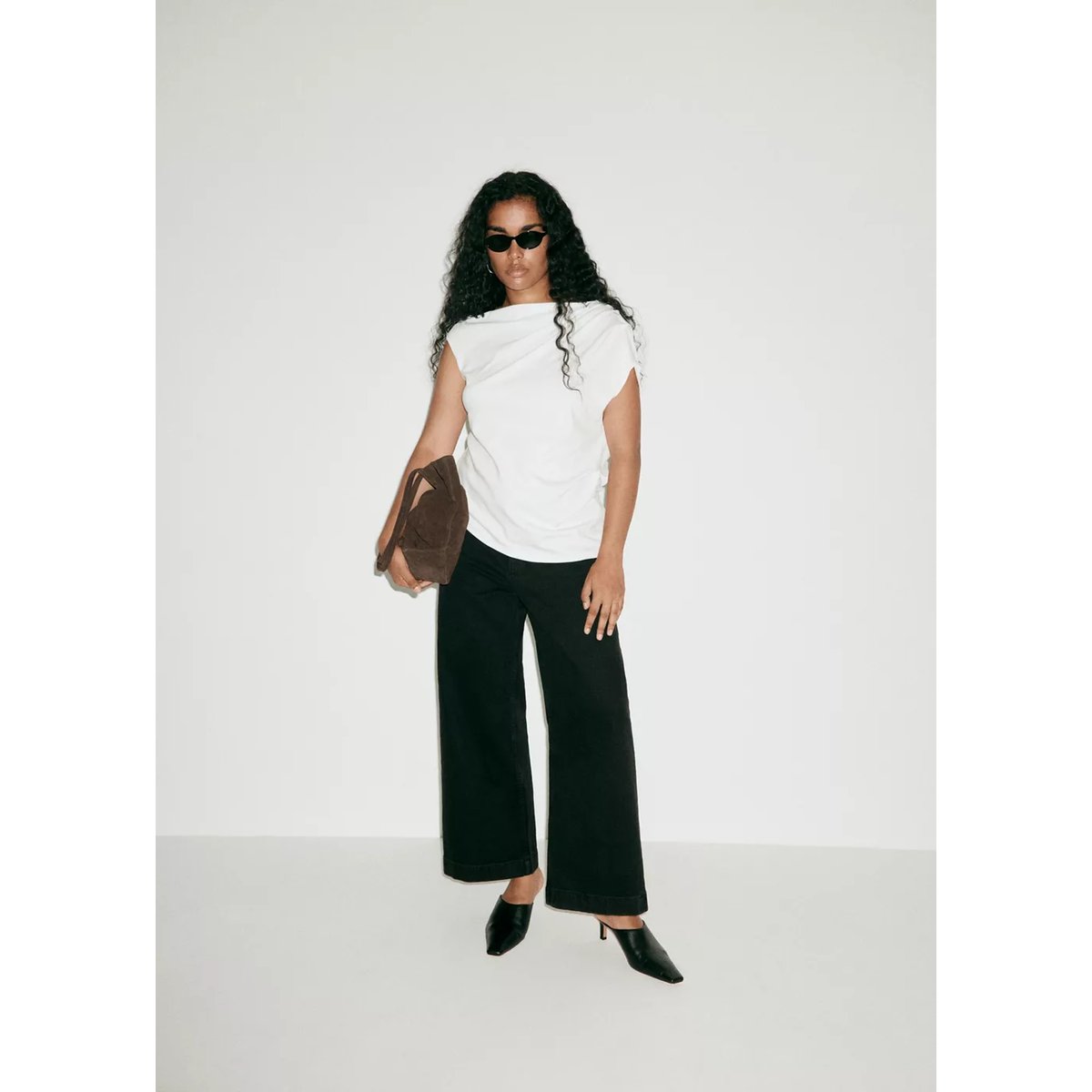 T-shirt asymétrique froncé blanc, MANGO