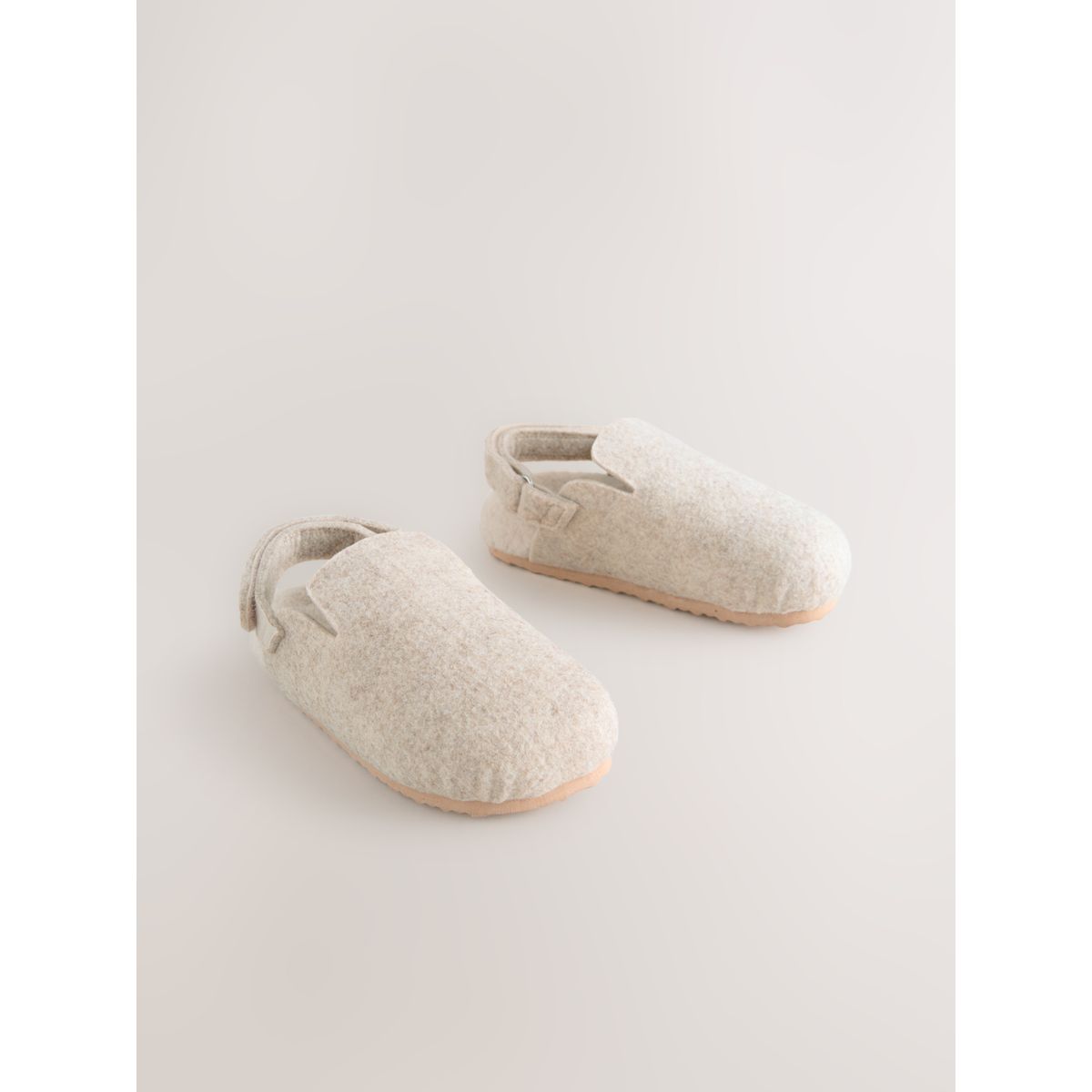 Chaussons sabots en feutre naturel, NEXT
